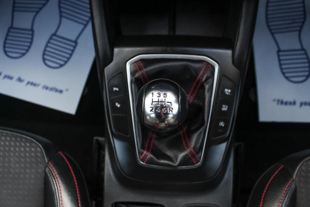 2019 Ford Focus - Thumbnail 27
