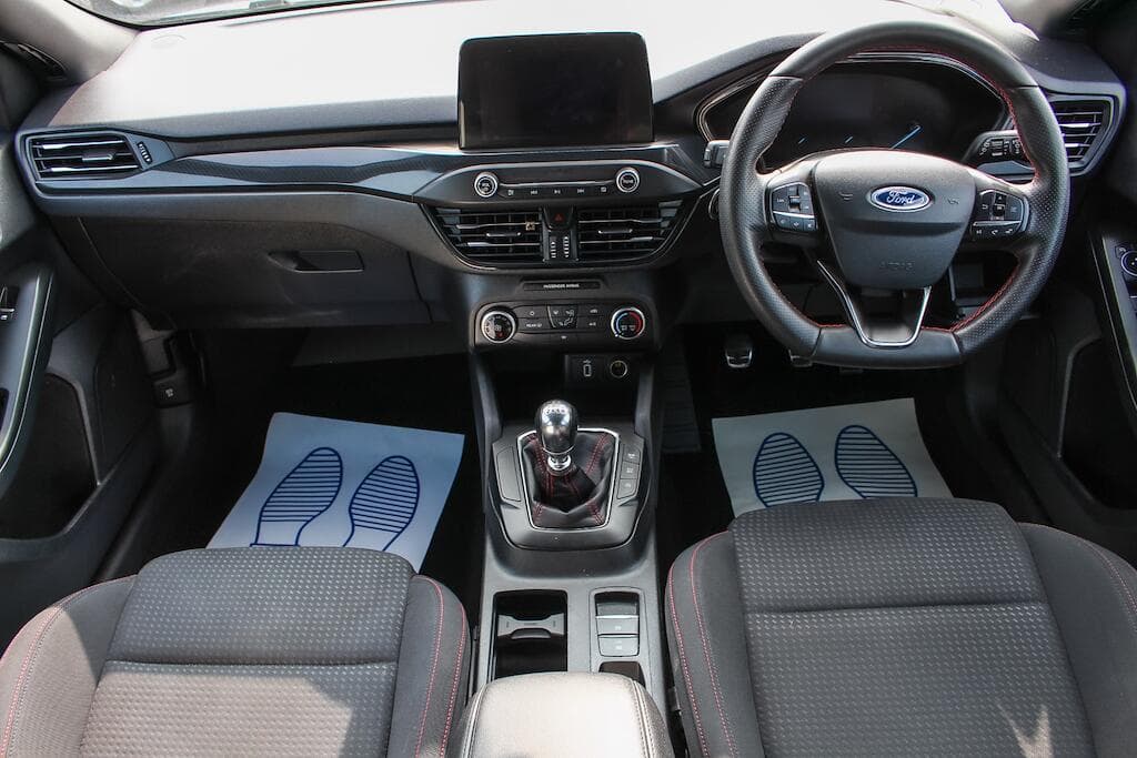 2019 Ford Focus - Thumbnail 22