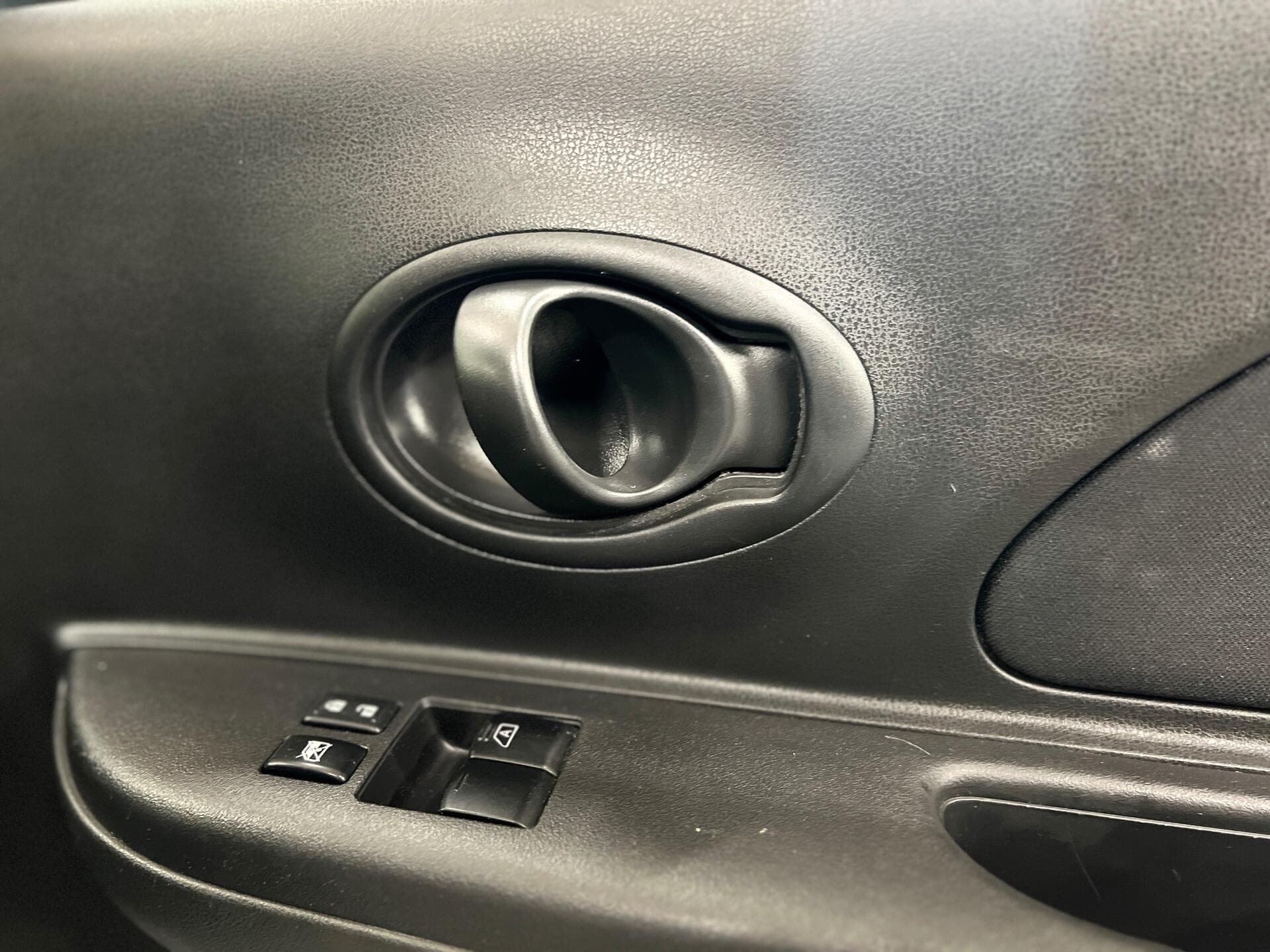 2011 Nissan Micra - Thumbnail 20