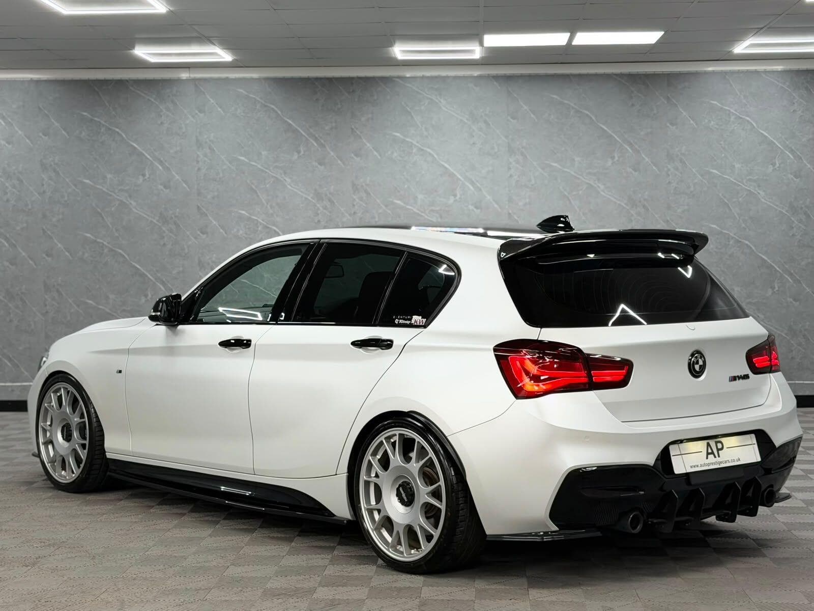 2017 BMW 1 Series - Thumbnail 30