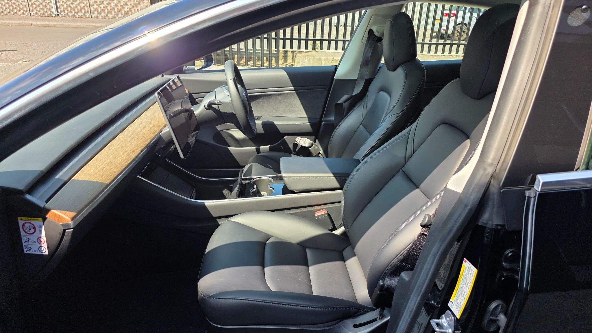 2019 Tesla Model 3 - Thumbnail 16