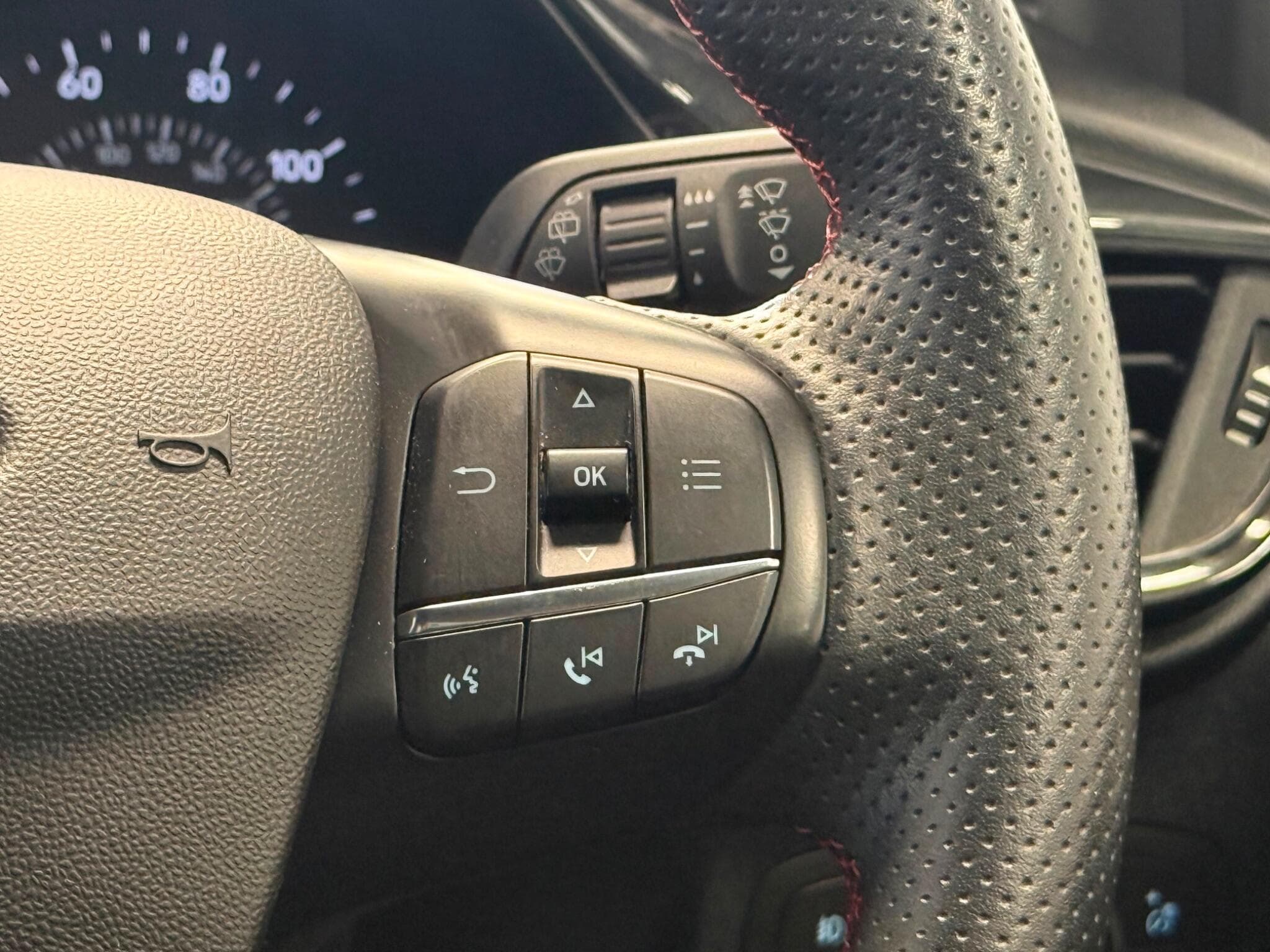 2021 Ford Fiesta - Thumbnail 29