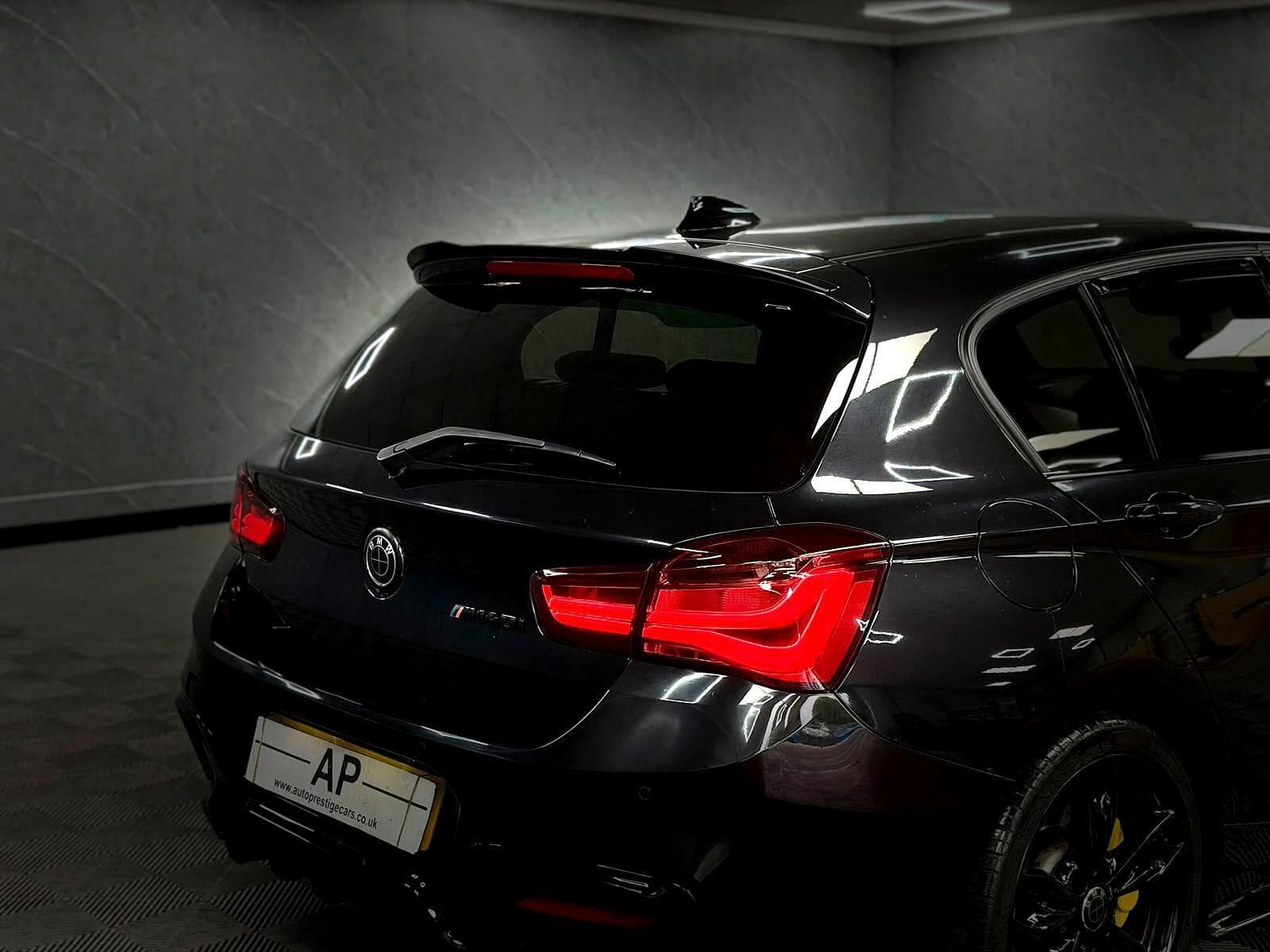 2017 BMW 1 Series - Thumbnail 47