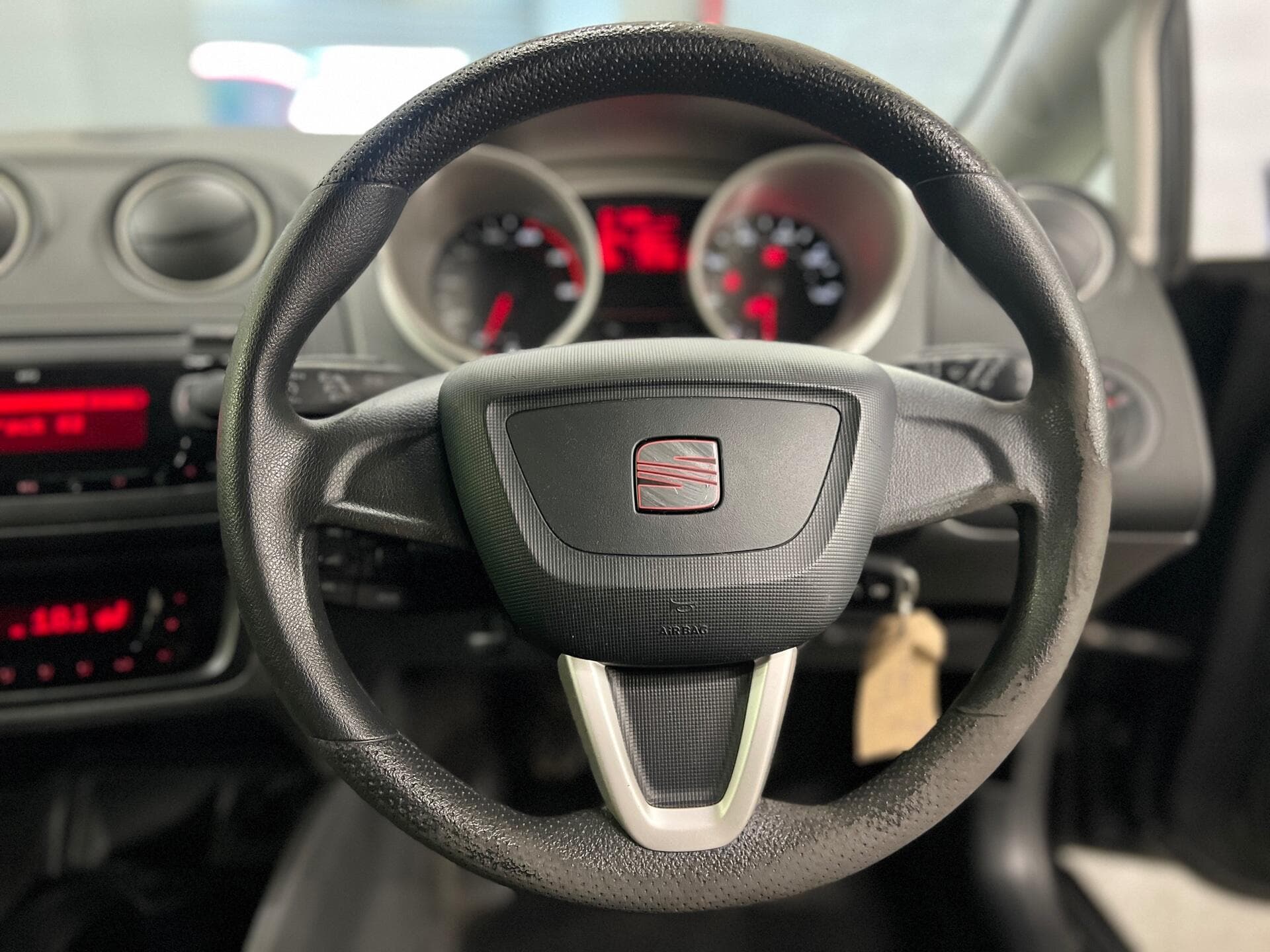 2011 SEAT Ibiza - Thumbnail 18