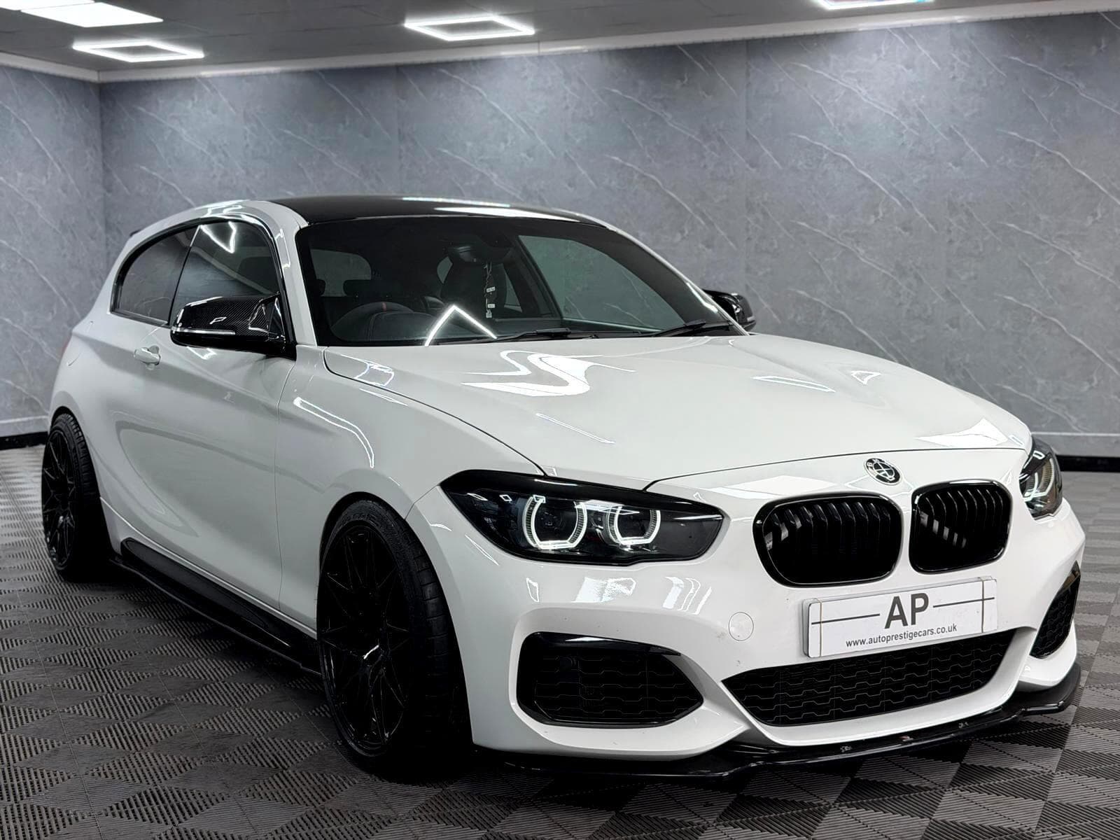 2018 BMW 1 Series - Thumbnail 21