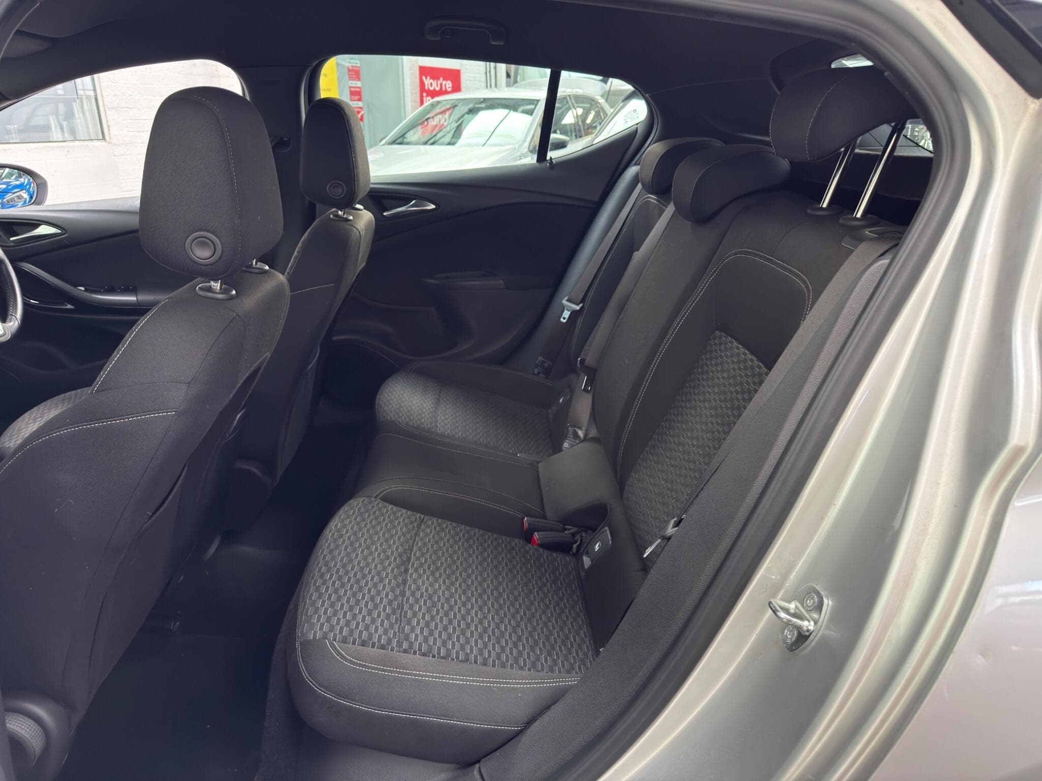2016 Vauxhall Astra - Thumbnail 17