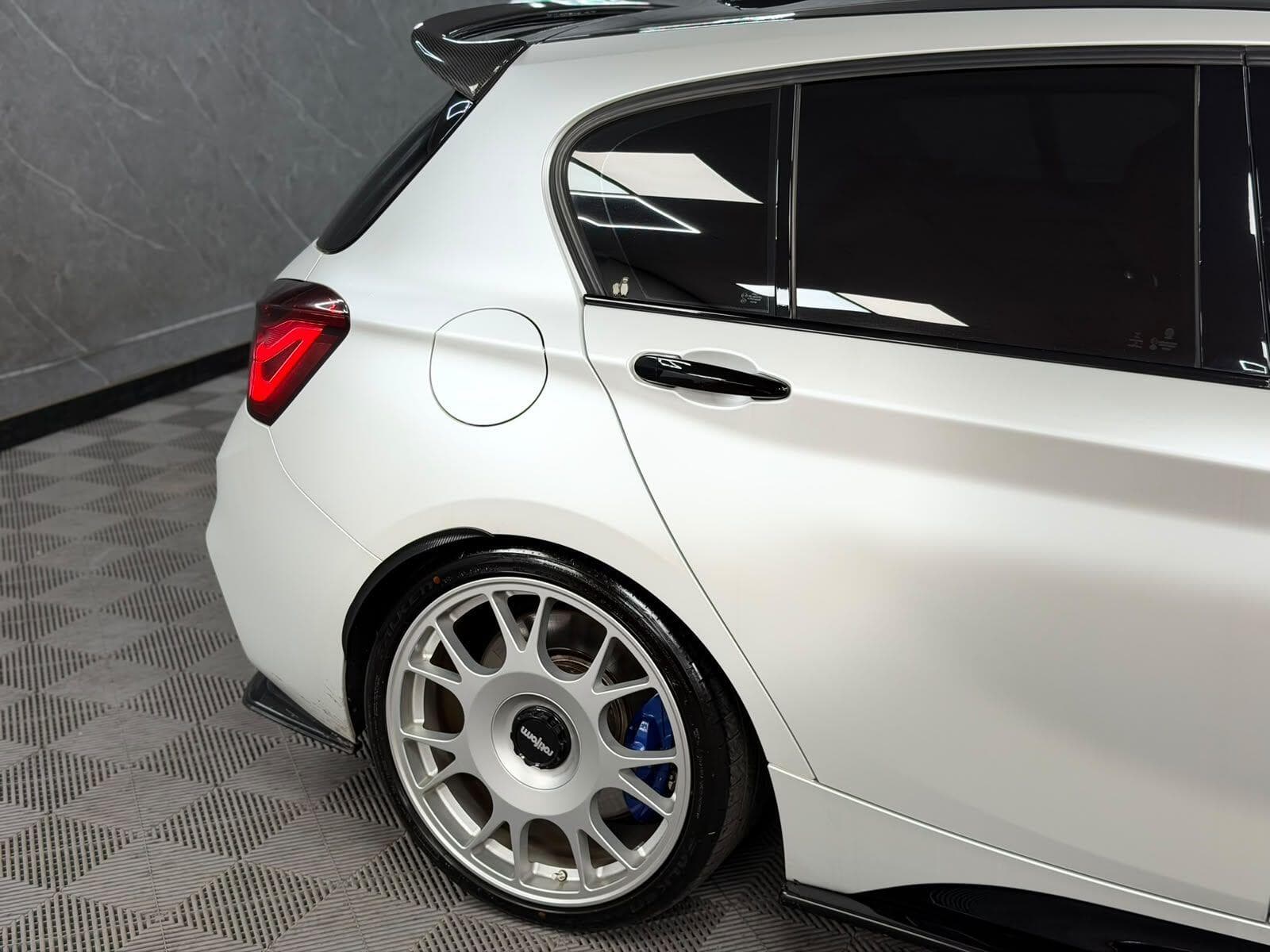 2017 BMW 1 Series - Thumbnail 51