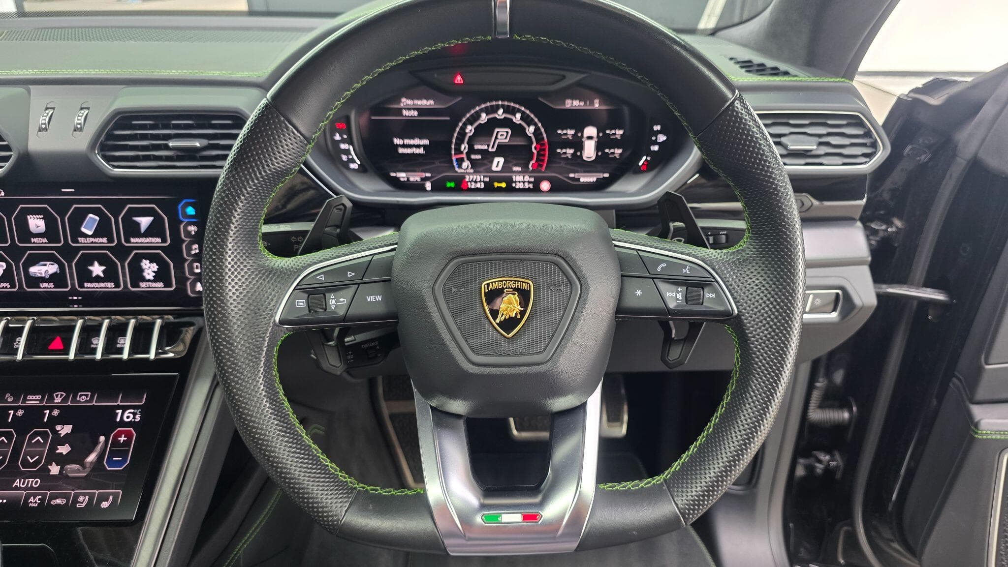2021 Lamborghini Urus - Thumbnail 28