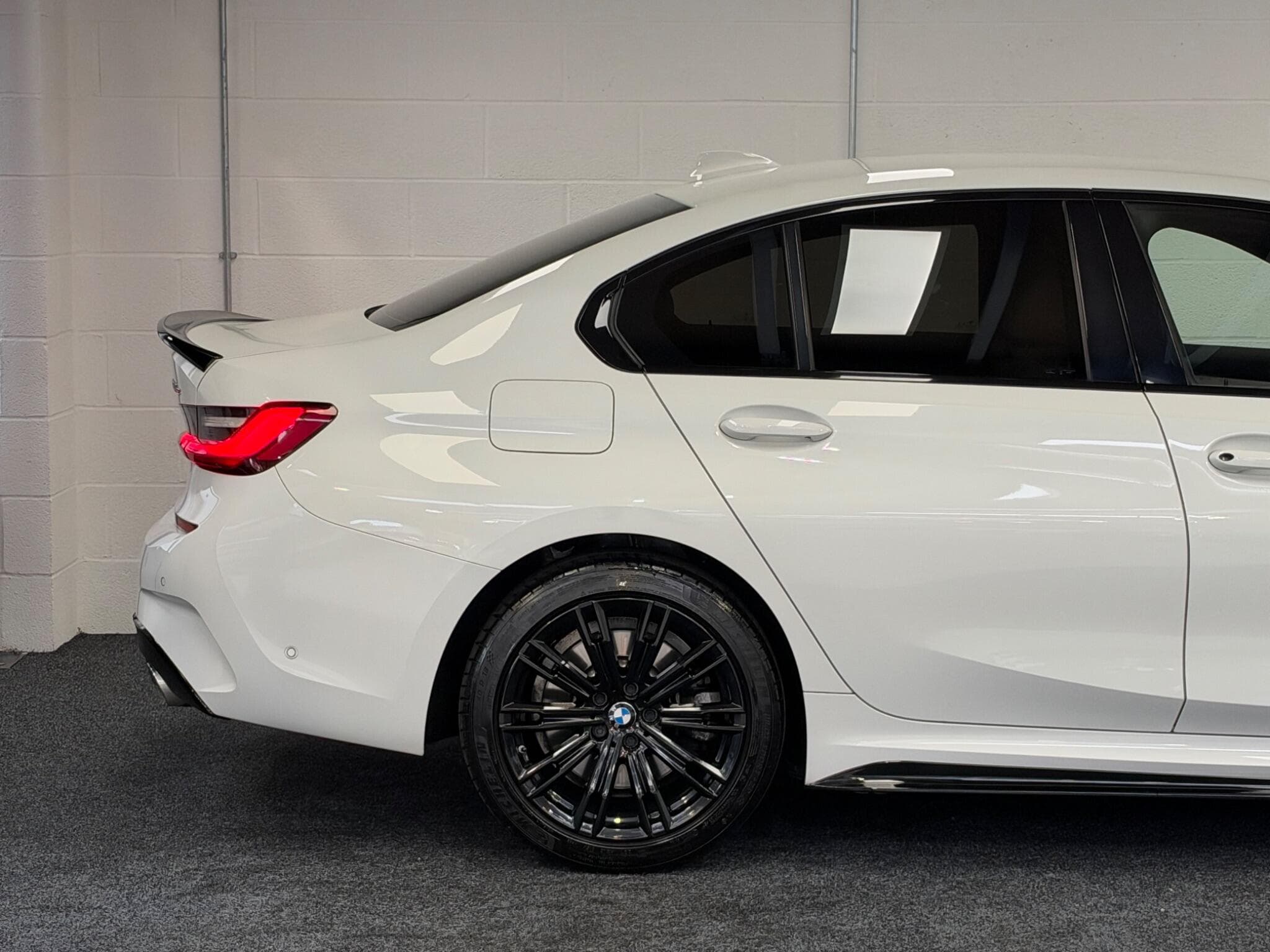 2020 BMW 3 Series - Thumbnail 40