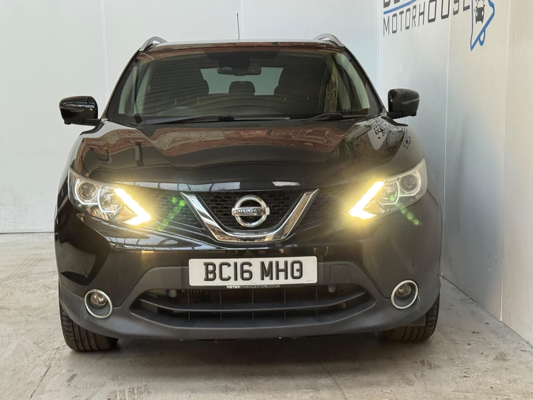 2016 Nissan Qashqai - Image 2