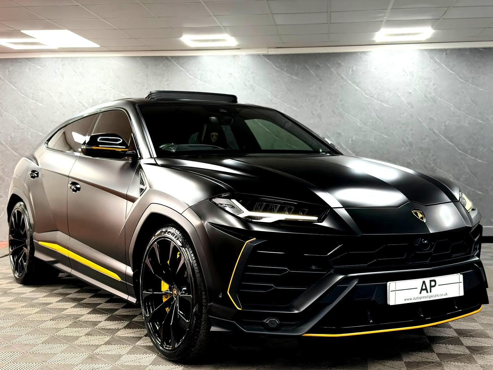 2022 Lamborghini Urus - Image 4
