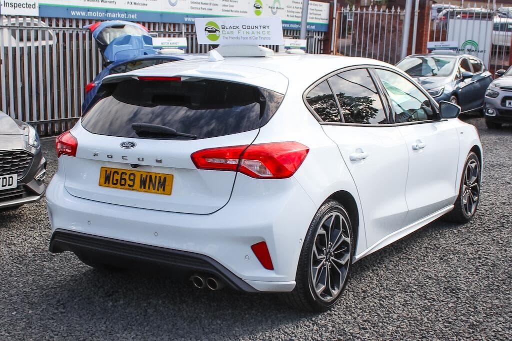 2019 Ford Focus - Thumbnail 10