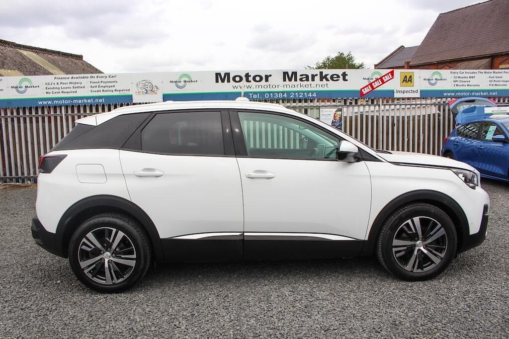 2020 Peugeot 3008 - Thumbnail 11