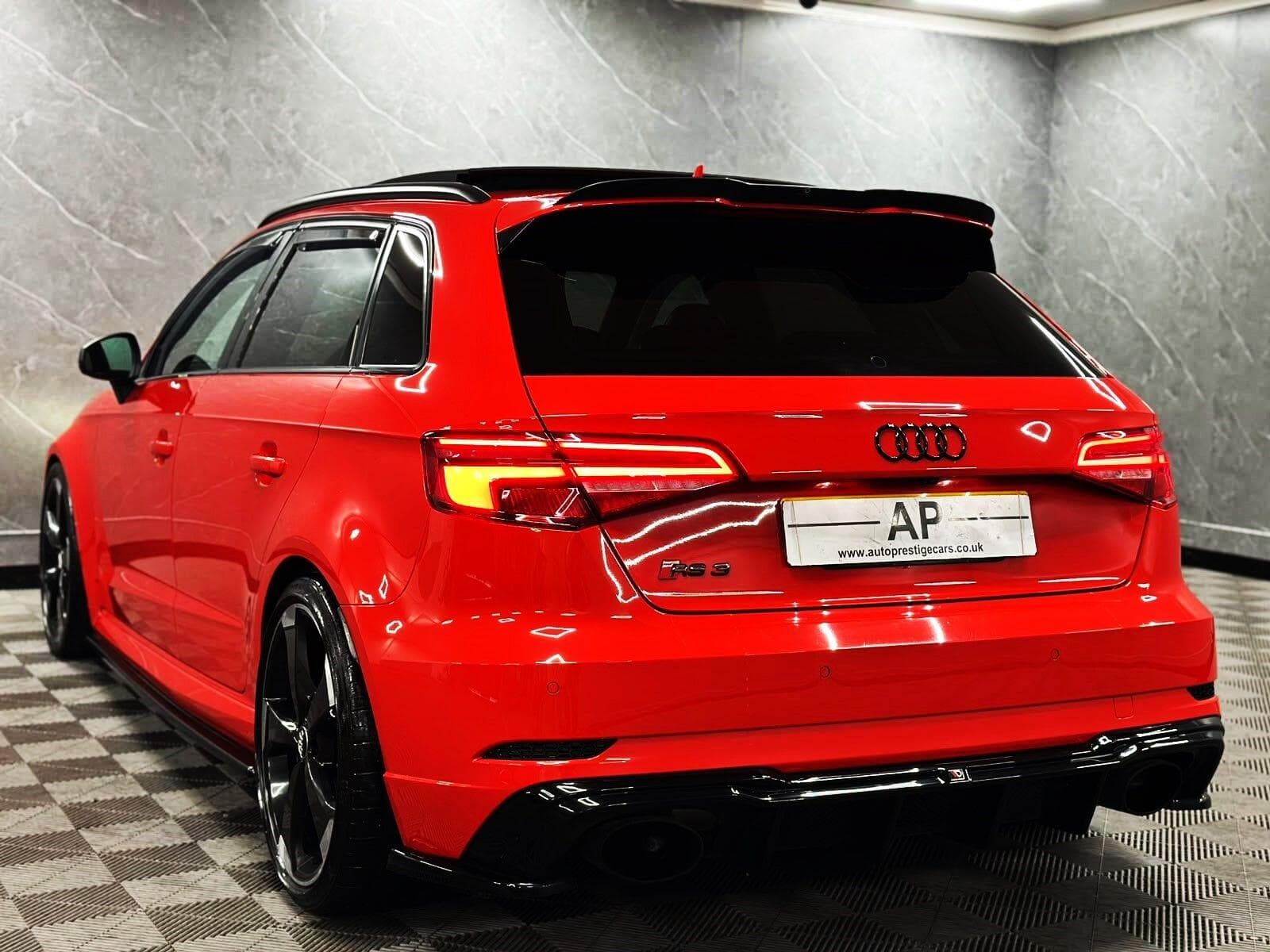 2018 Audi RS3 - Thumbnail 32