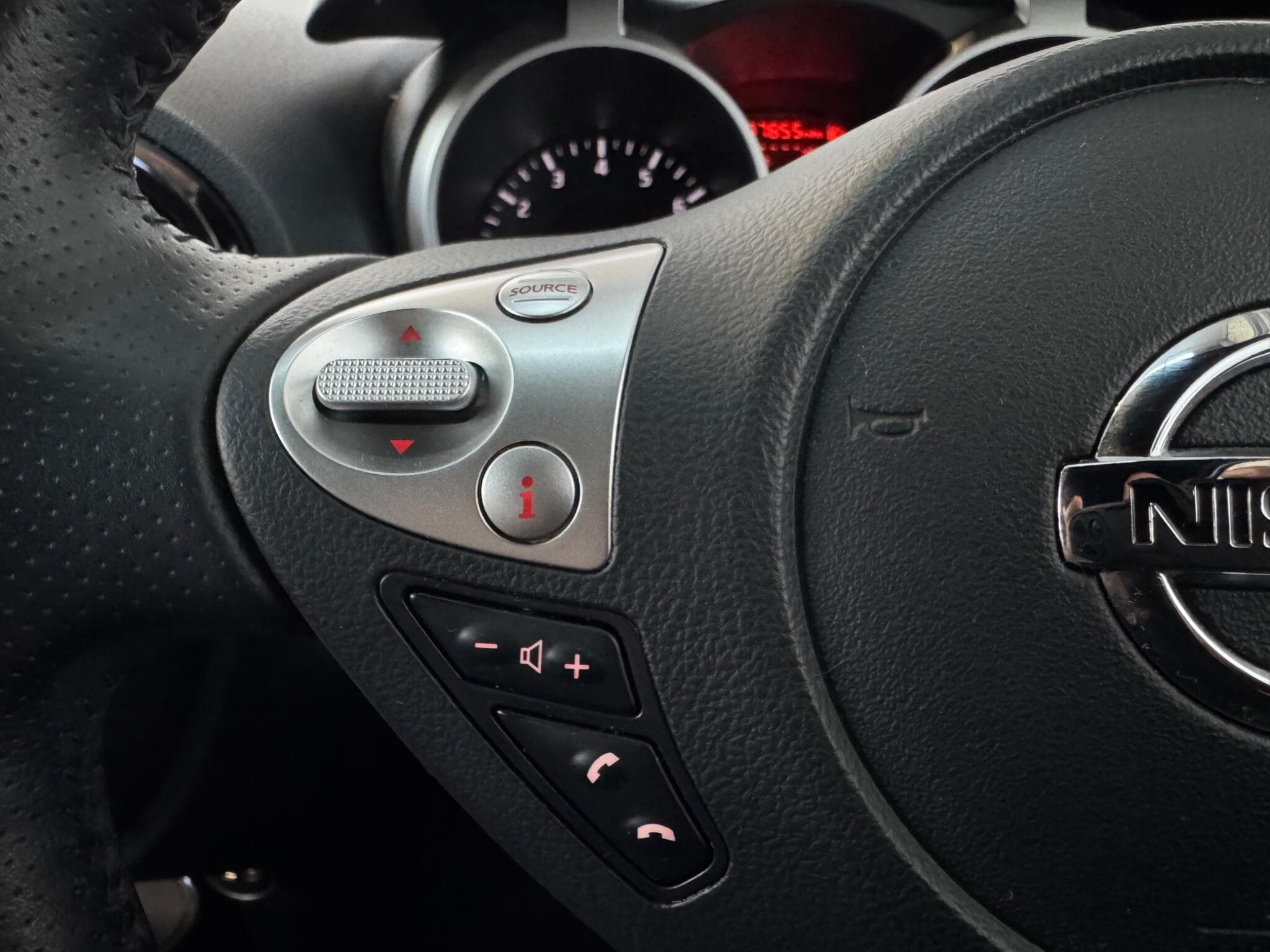 2016 Nissan Juke - Thumbnail 22
