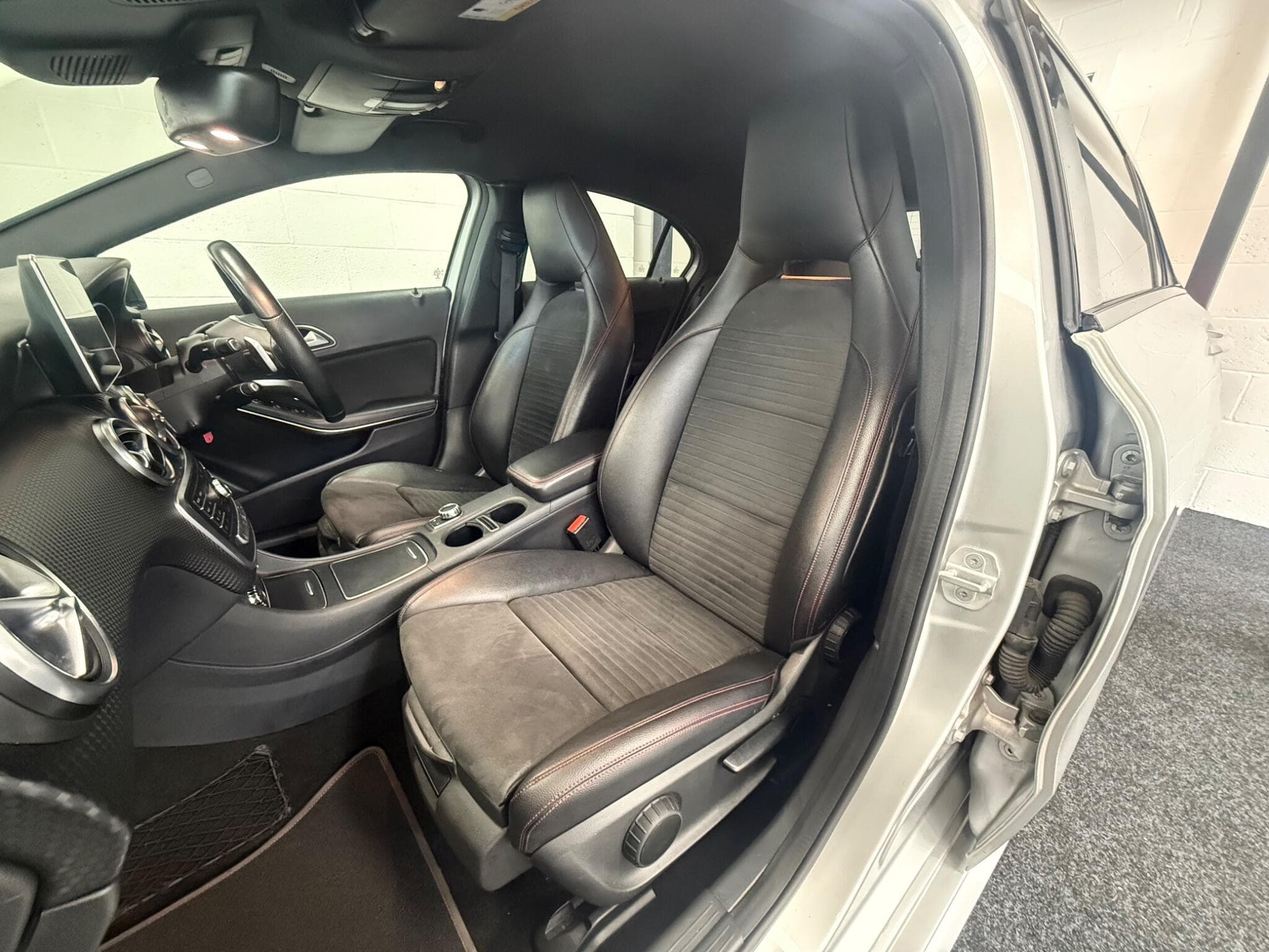 2016 Mercedes-Benz A Class - Thumbnail 39
