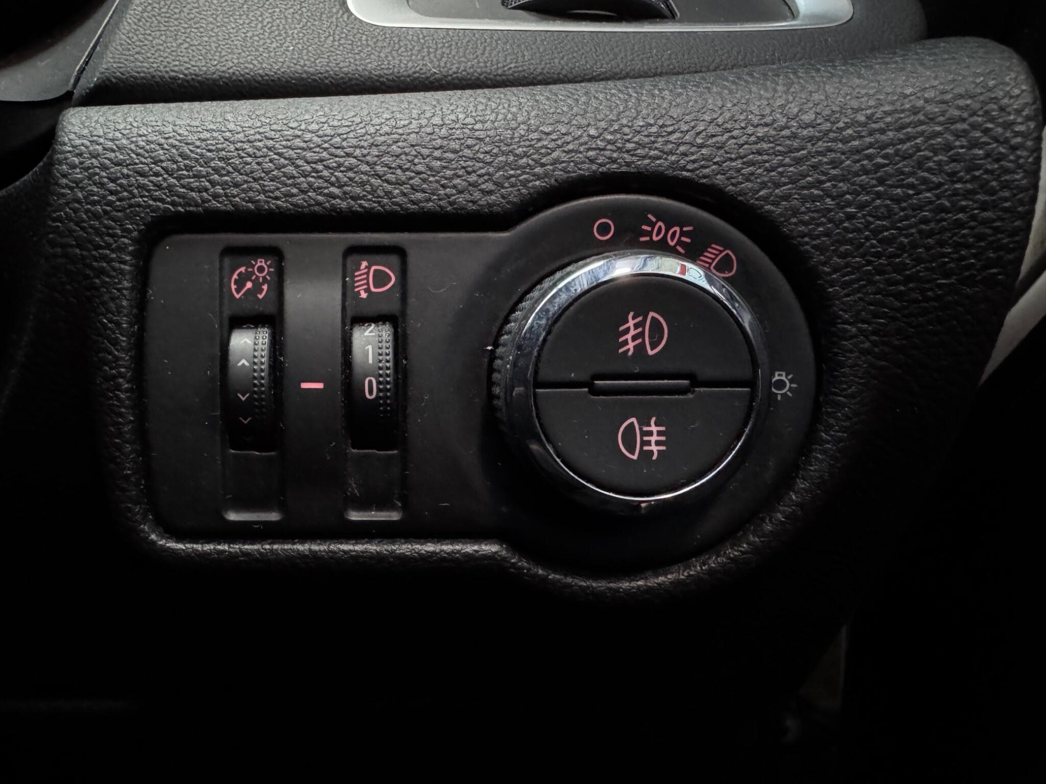 2013 Vauxhall Astra - Thumbnail 20