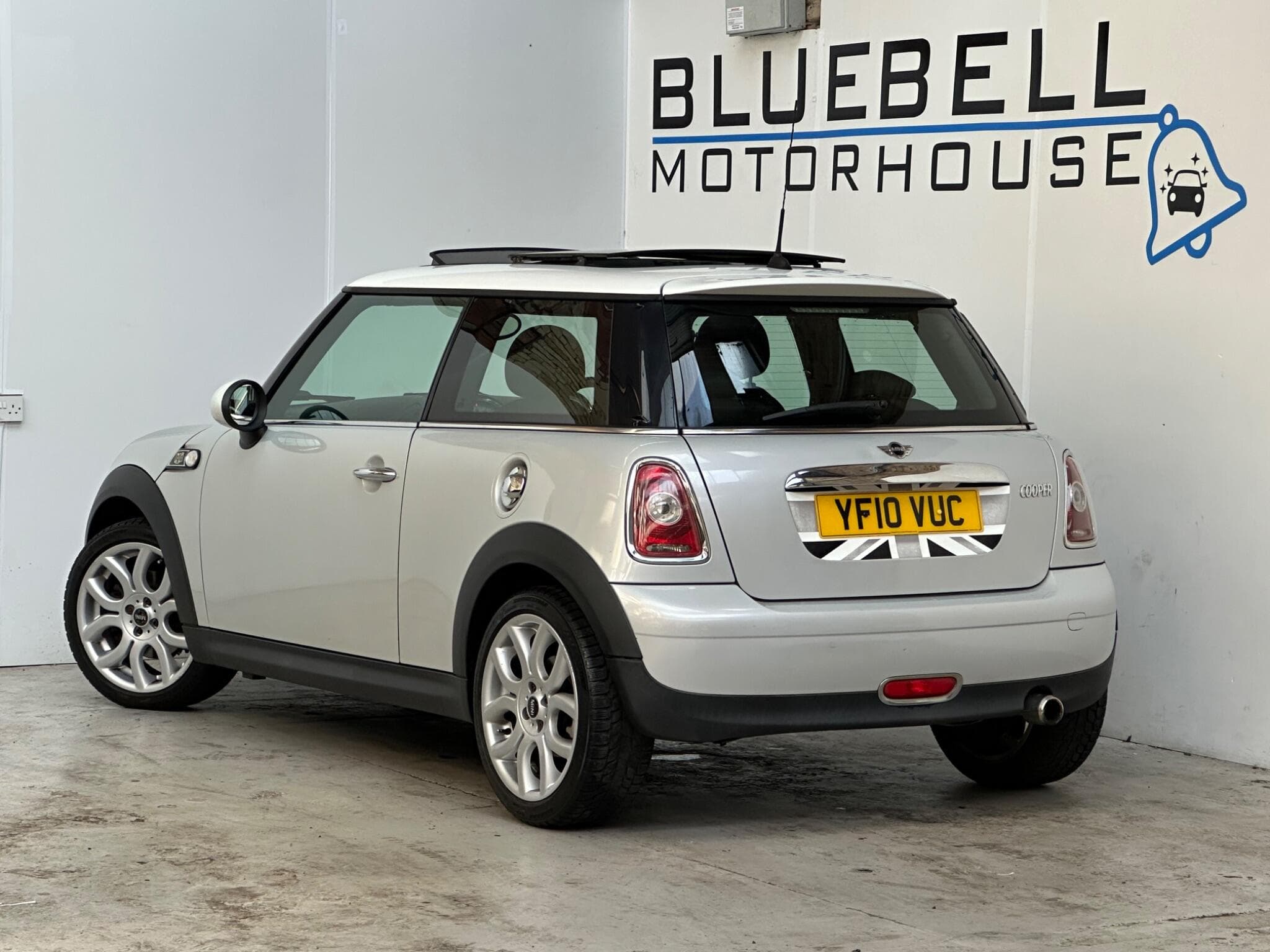 2010 MINI Hatch - Thumbnail 5