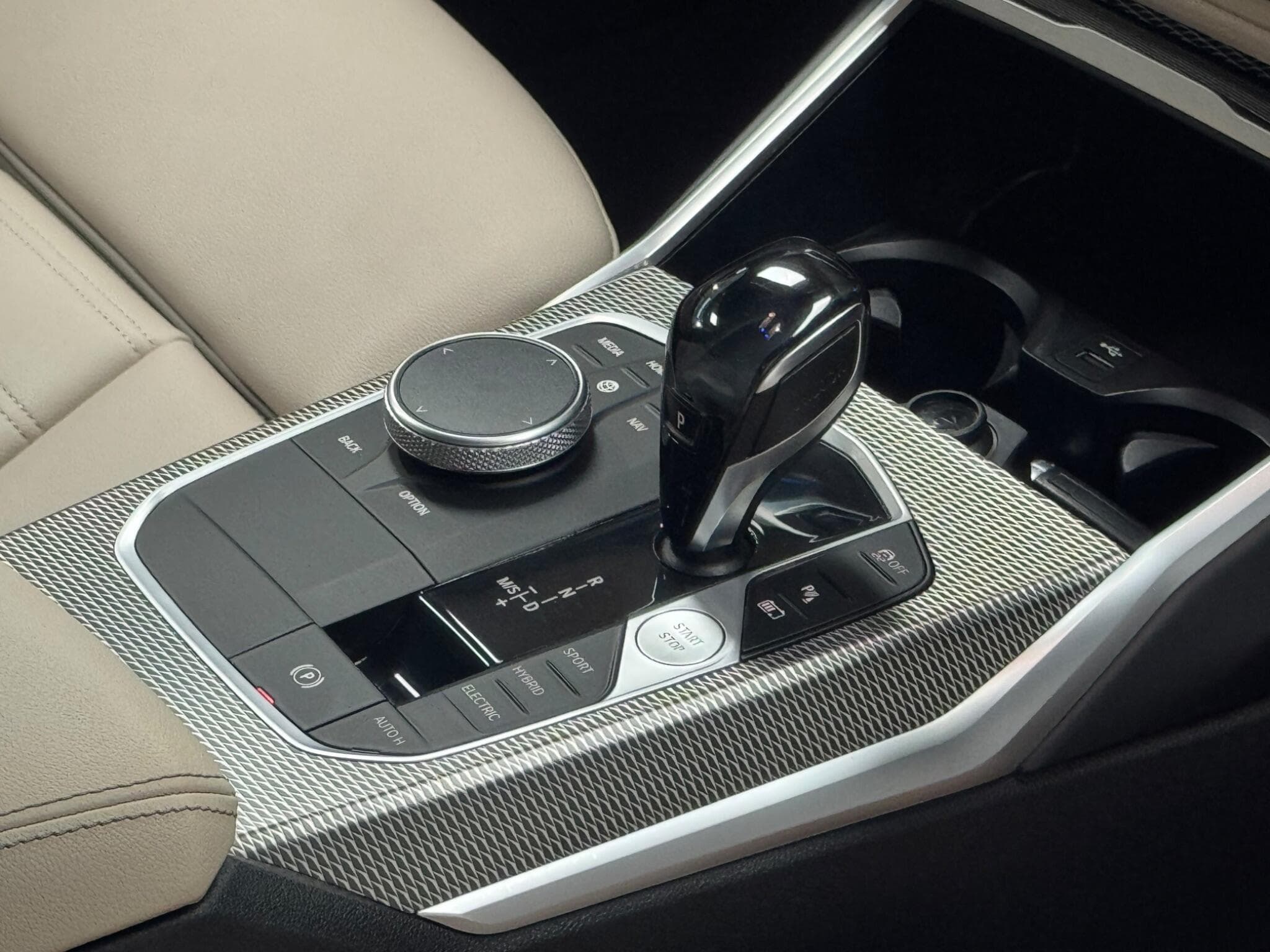2020 BMW 3 Series - Thumbnail 22