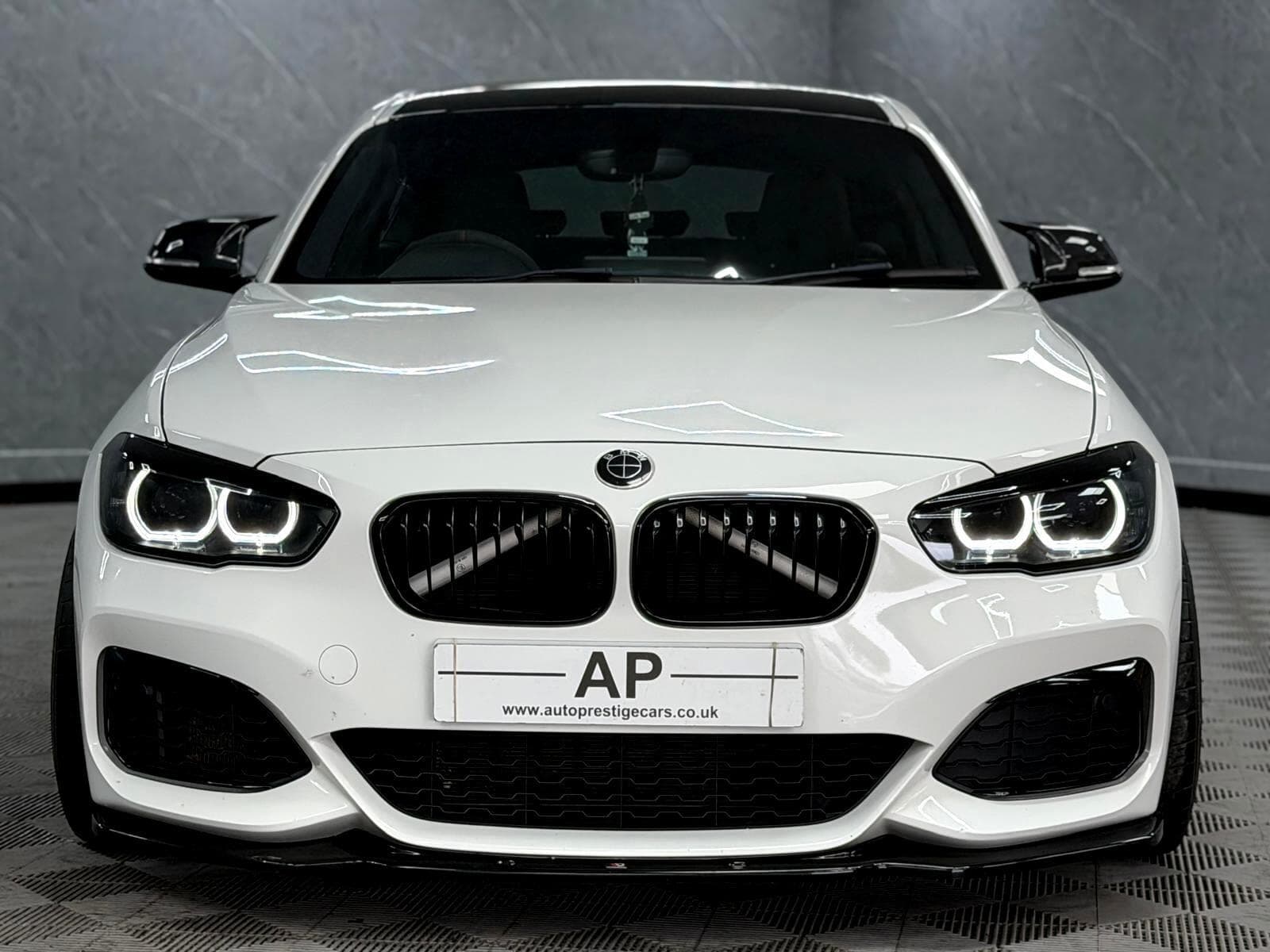 2018 BMW 1 Series - Thumbnail 19