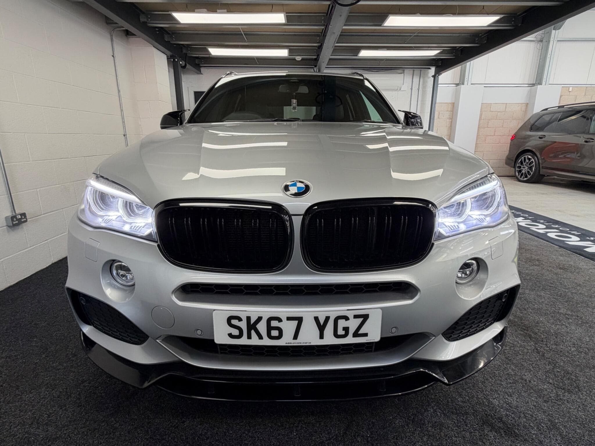 2017 BMW X5 - Image 3