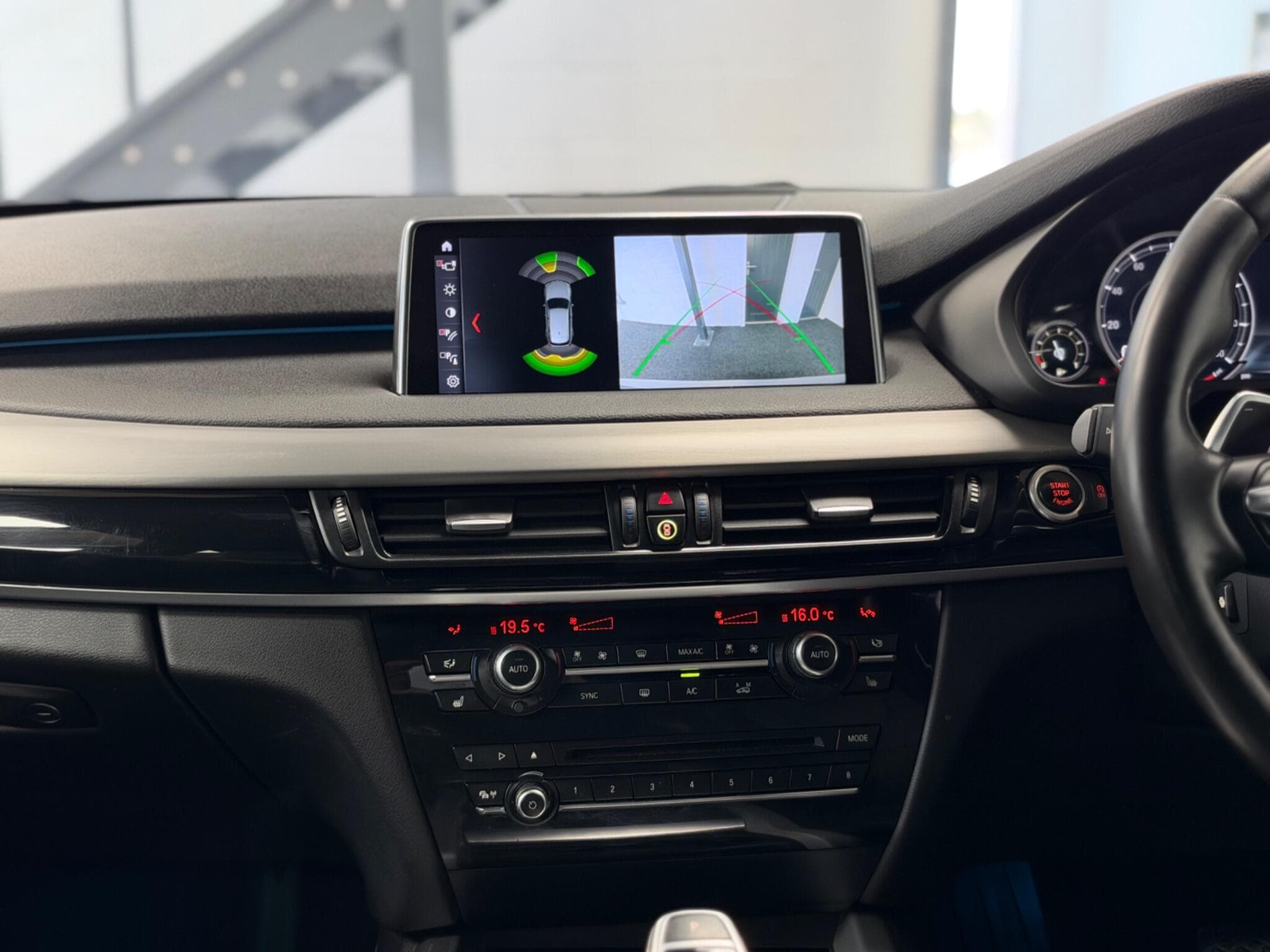 2017 BMW X5 - Thumbnail 34