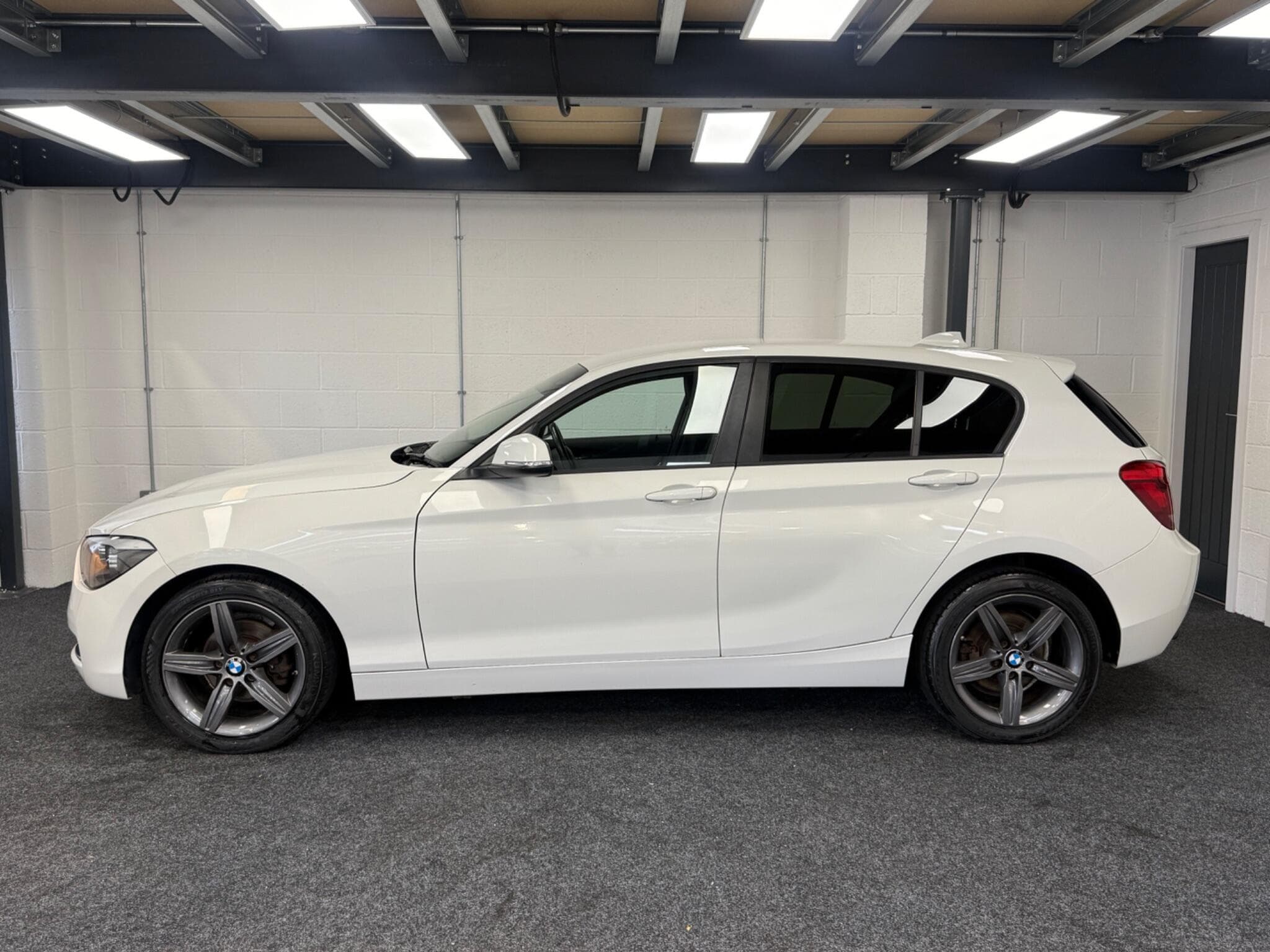 2014 BMW 1 Series - Image 4