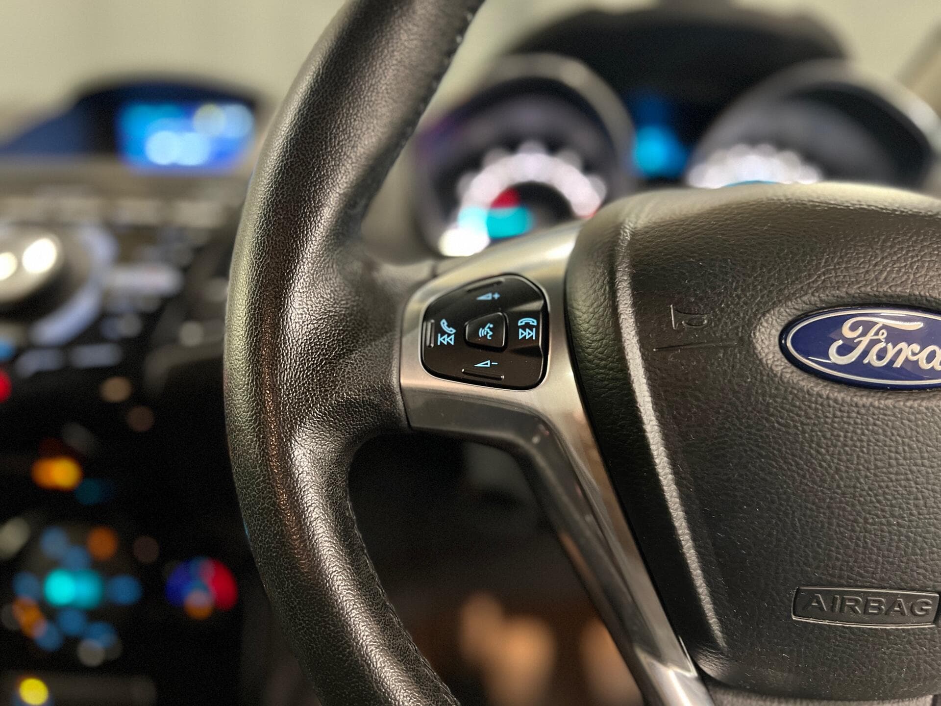 2014 Ford Fiesta - Thumbnail 32