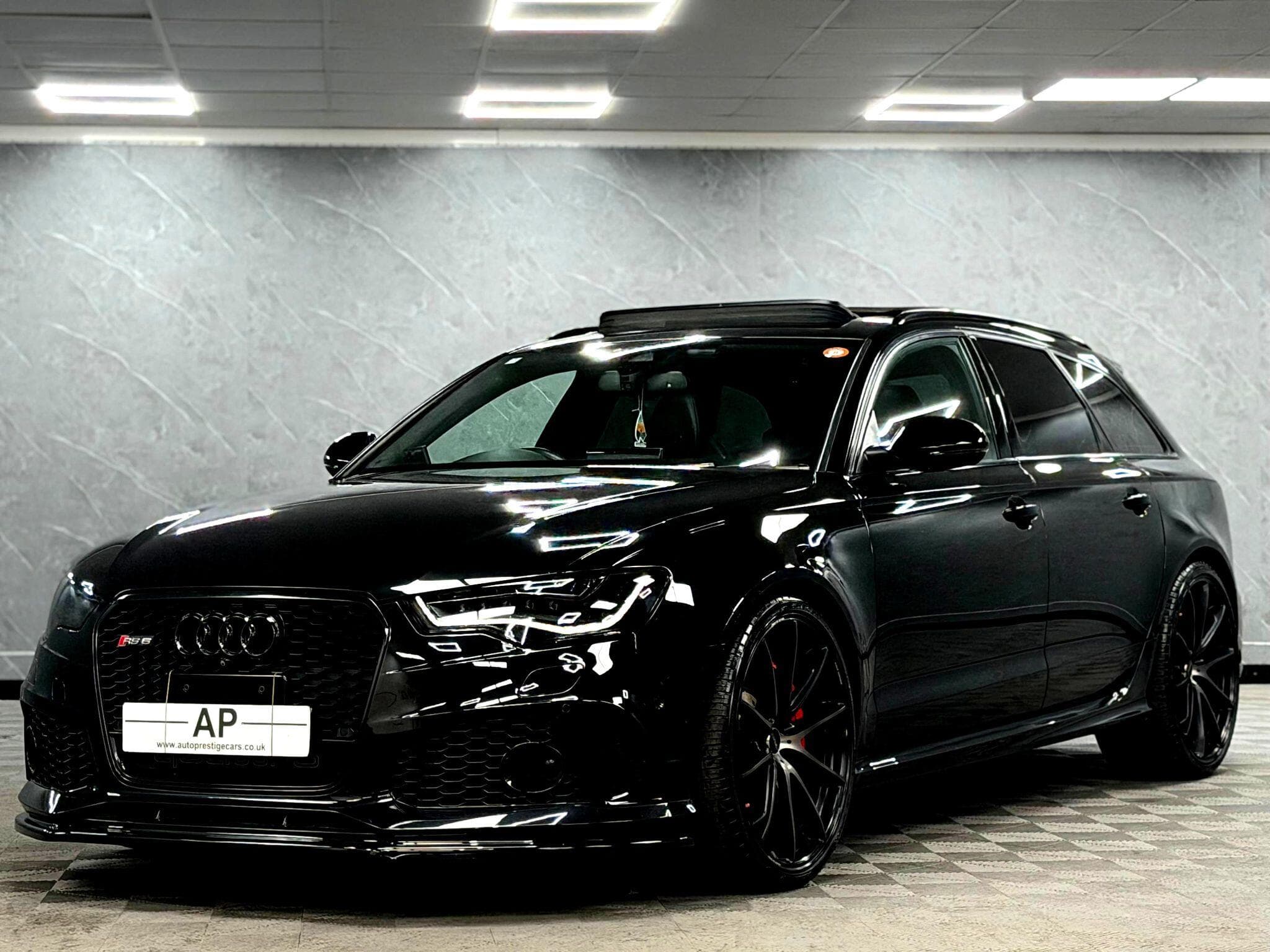 2016 Audi RS6 Avant - Thumbnail 11