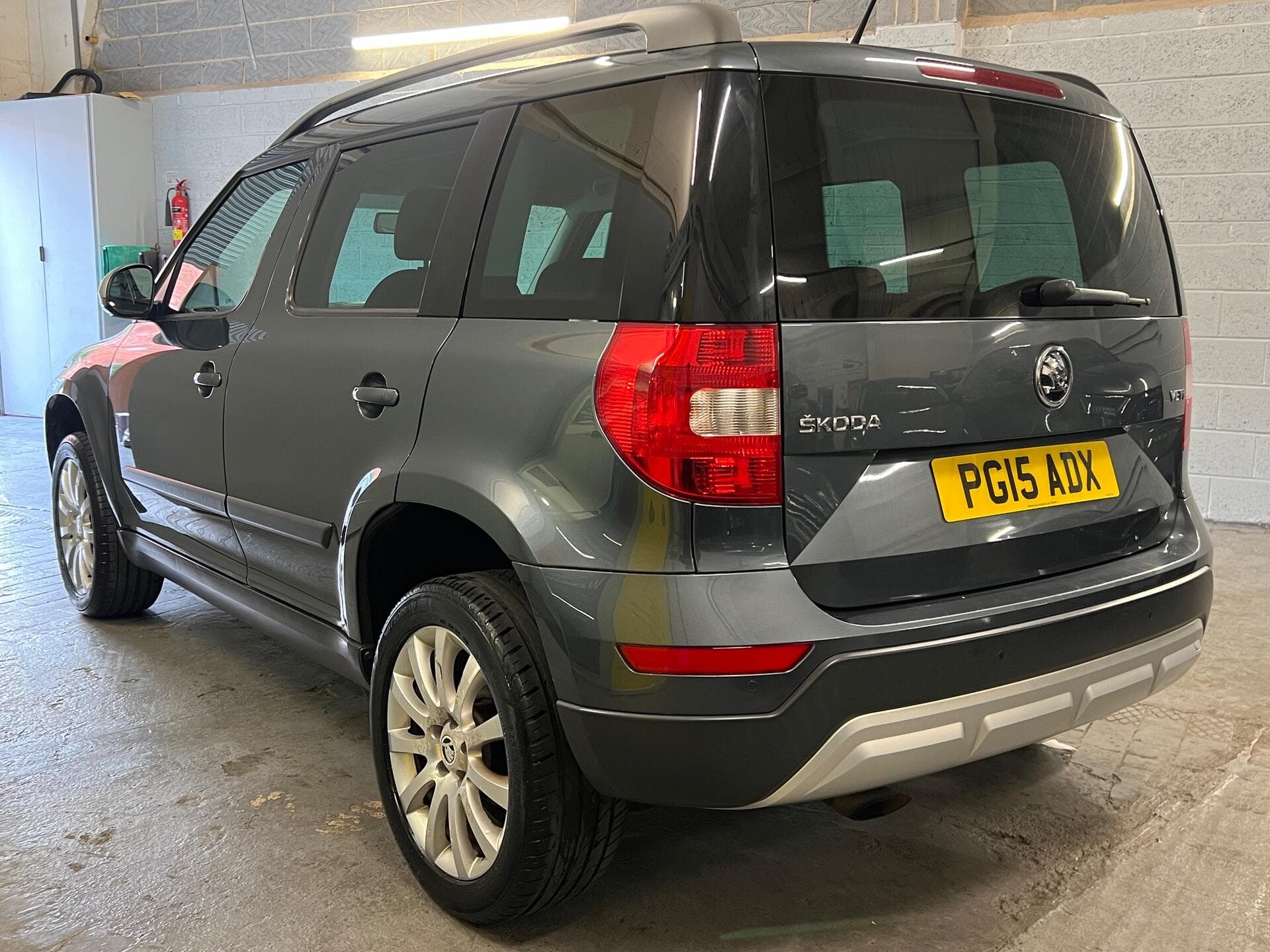 2015 Skoda Yeti - Thumbnail 10