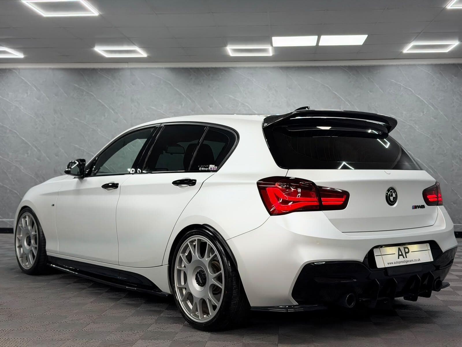 2017 BMW 1 Series - Thumbnail 14