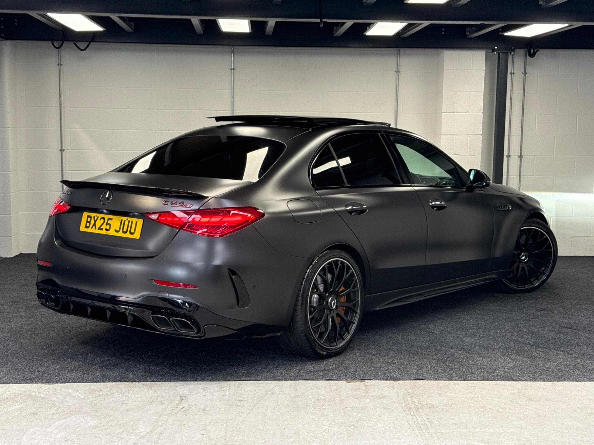2025 Mercedes-Benz C Class - Thumbnail 17