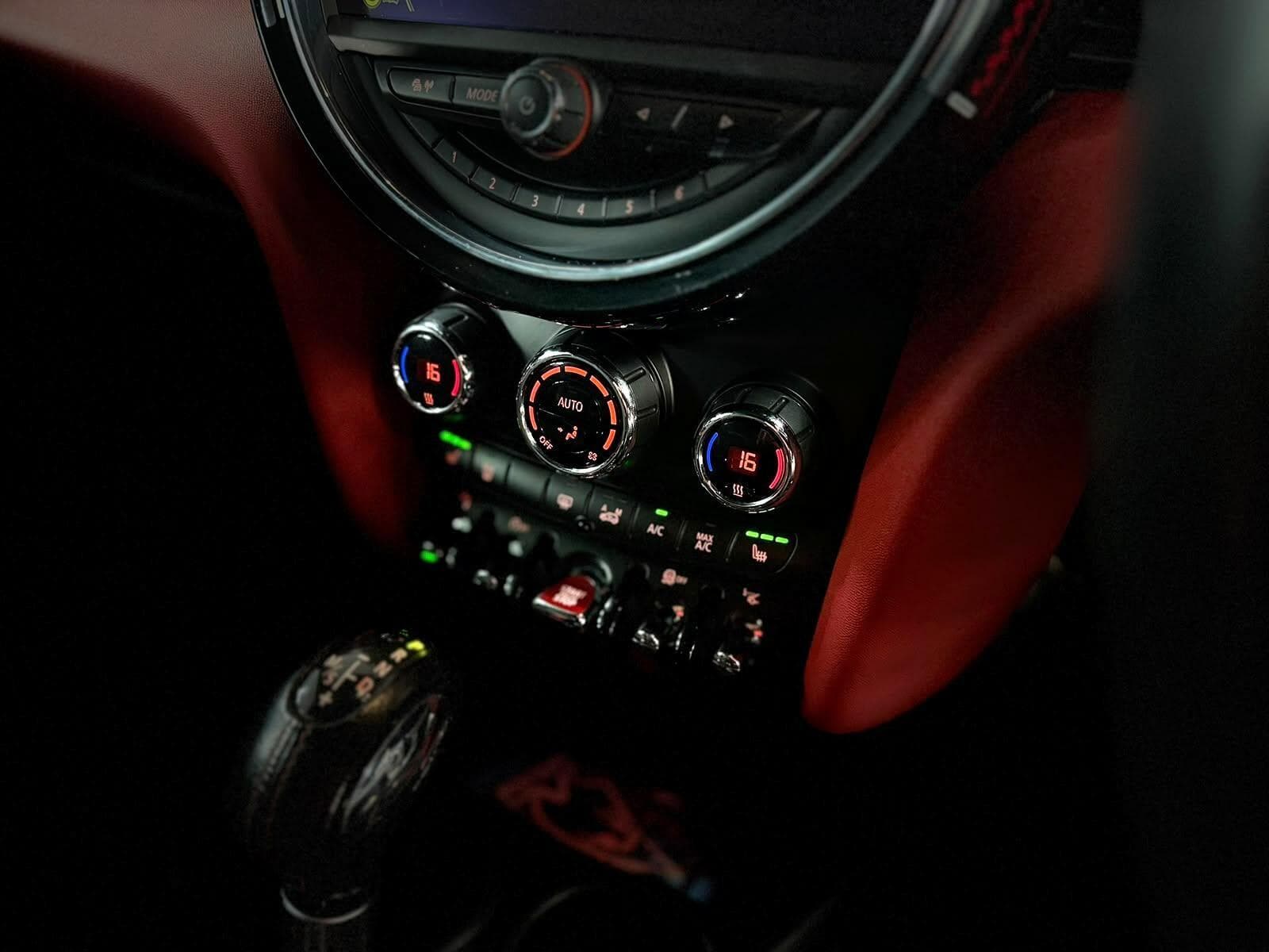 2015 MINI Hatch - Thumbnail 50