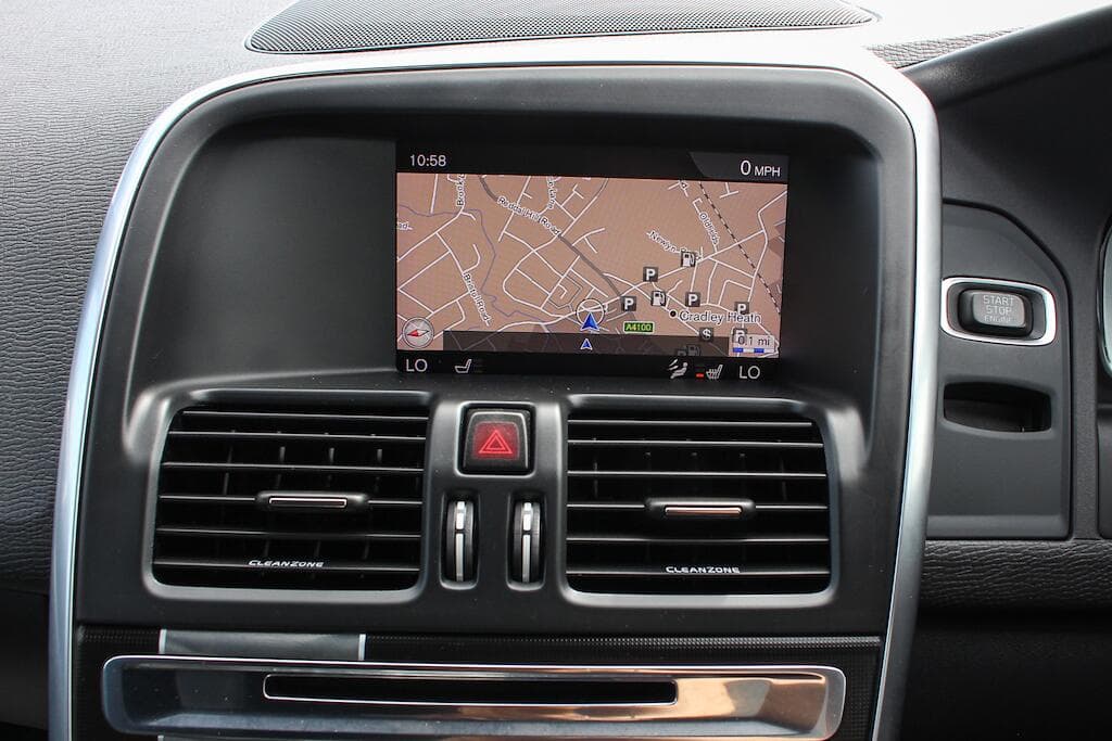 2017 Volvo XC60 - Thumbnail 37