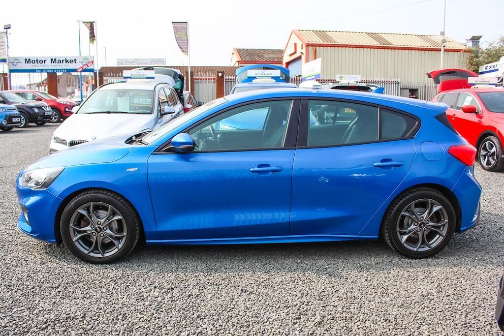 2019 Ford Focus - Thumbnail 5