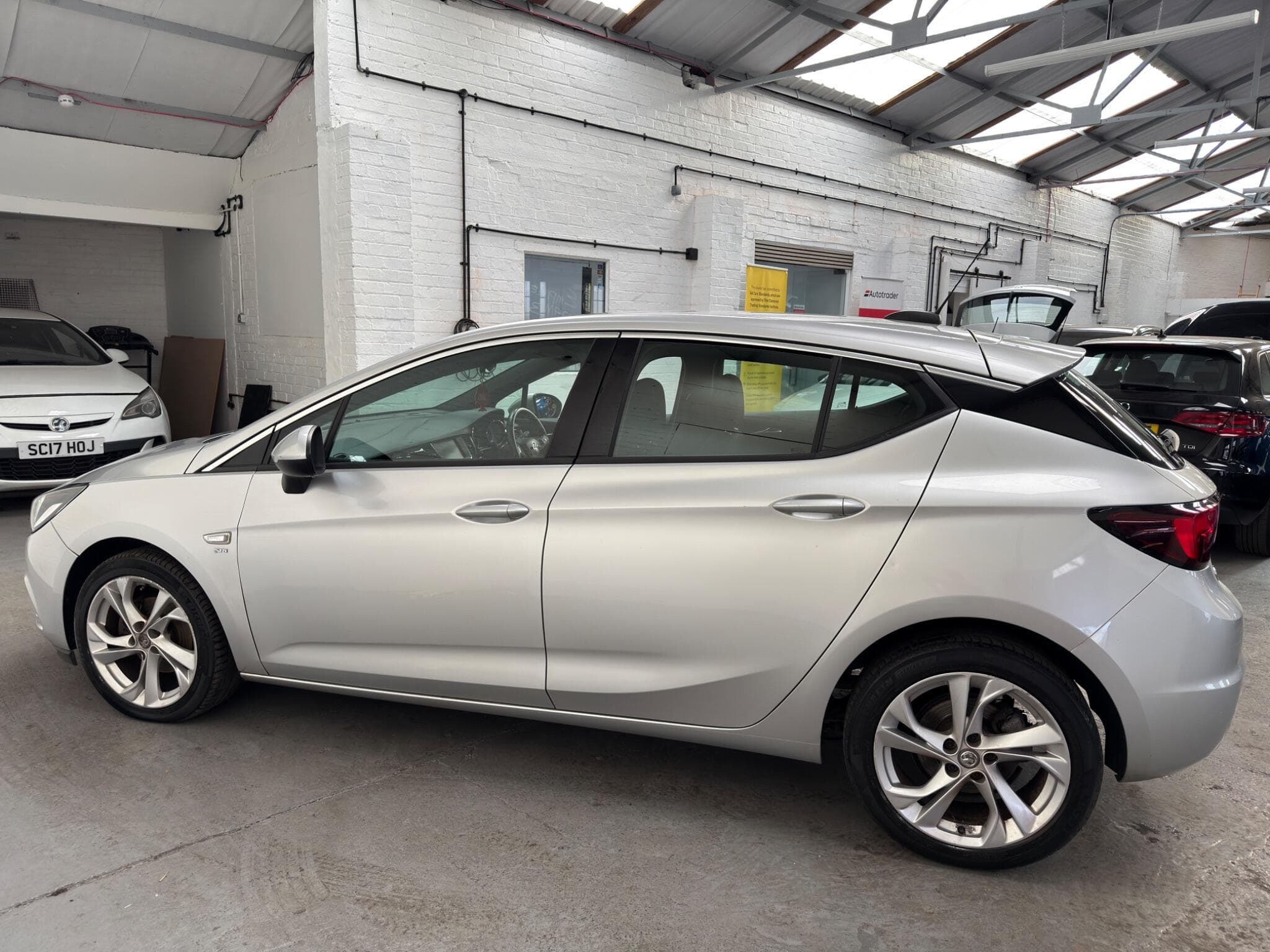 2016 Vauxhall Astra - Thumbnail 7