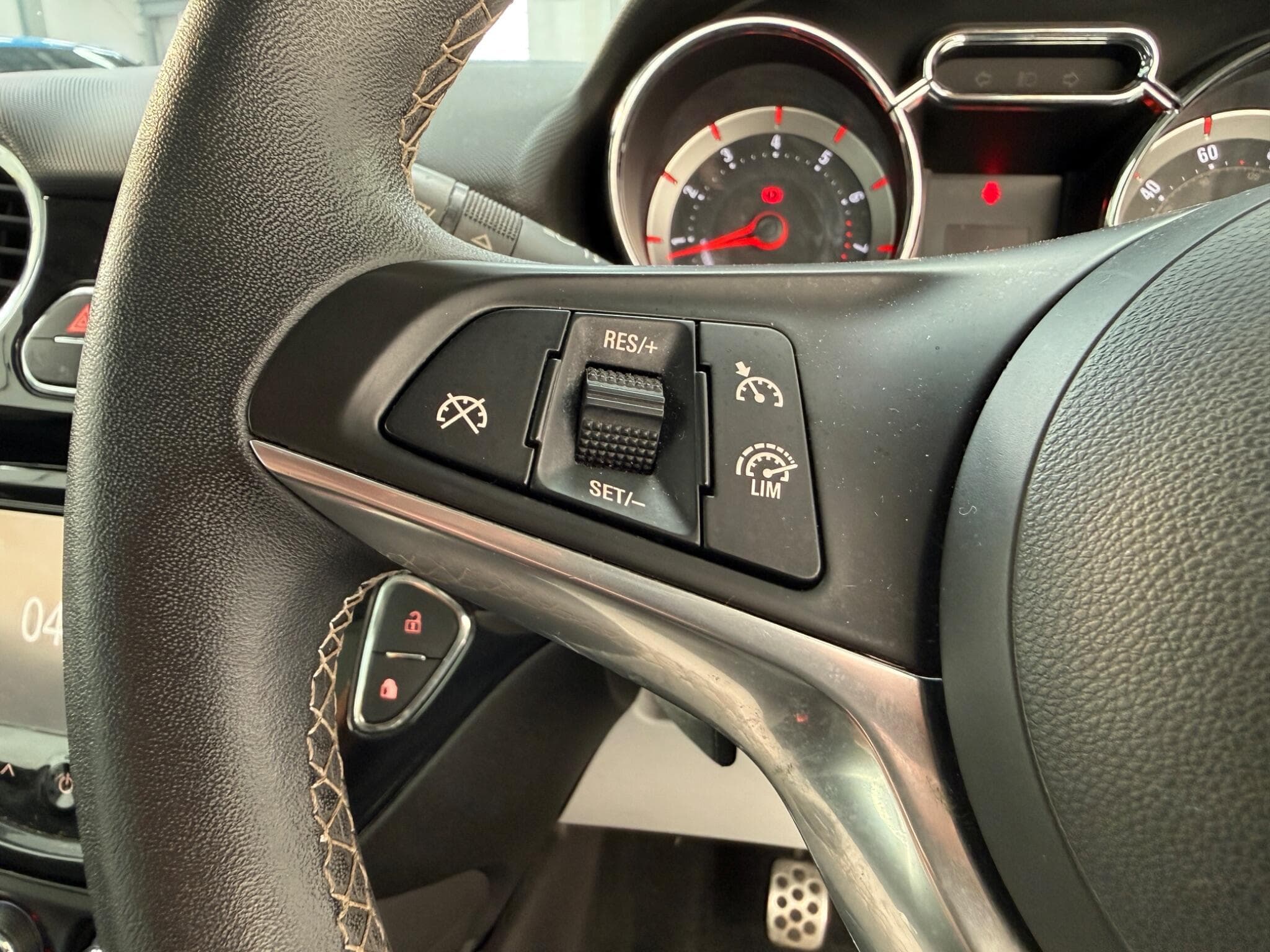 2014 Vauxhall ADAM - Thumbnail 15