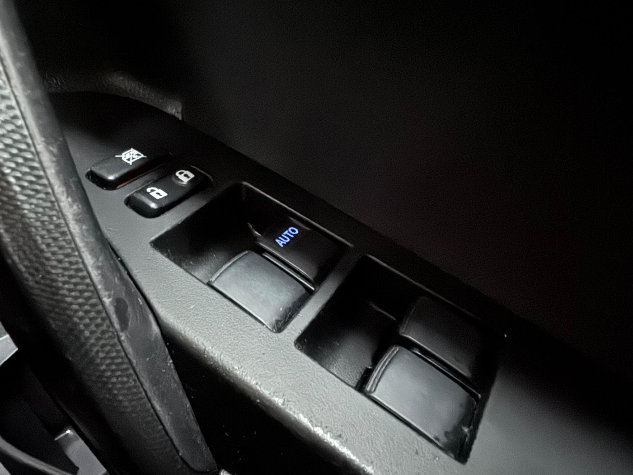 2013 Toyota Auris - Thumbnail 21