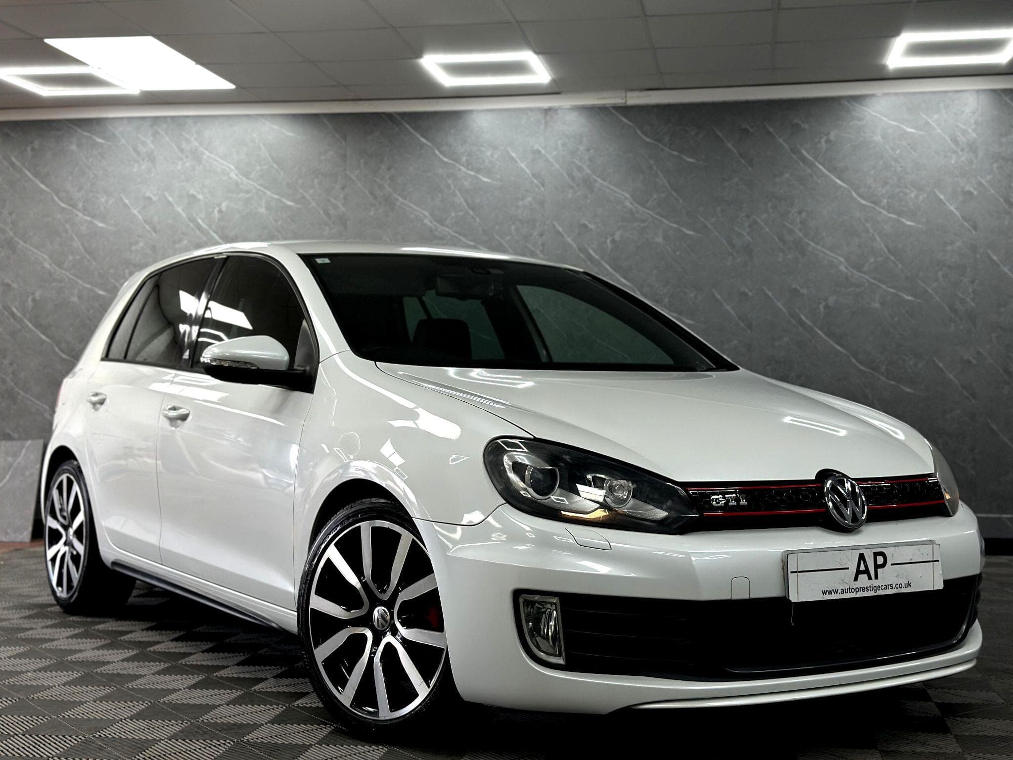 2011 Volkswagen Golf - Thumbnail 28