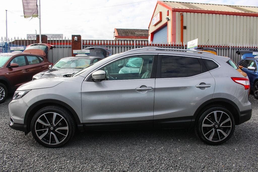 2017 Nissan Qashqai - Thumbnail 5