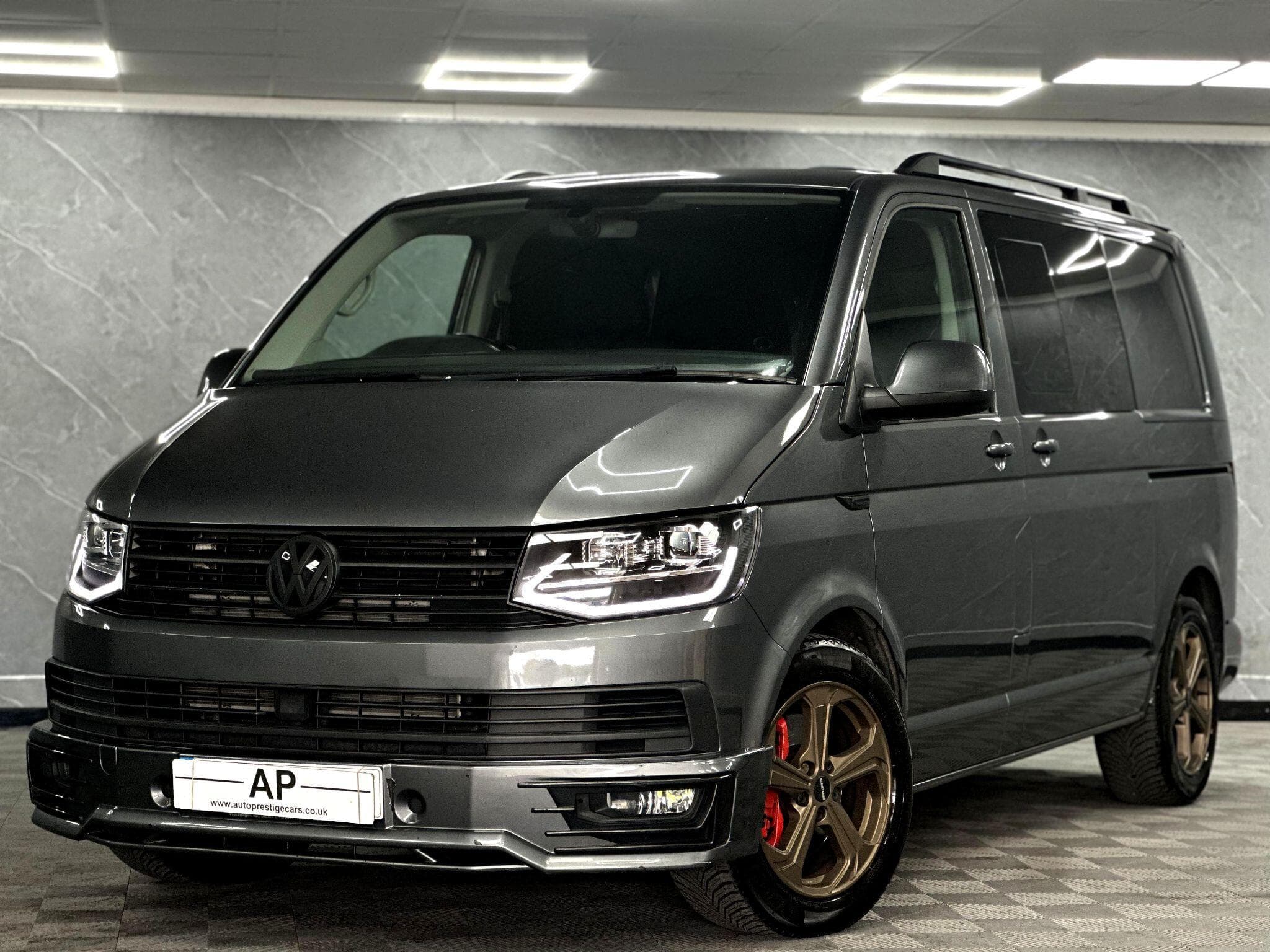 2018 Volkswagen Transporter - Image 1