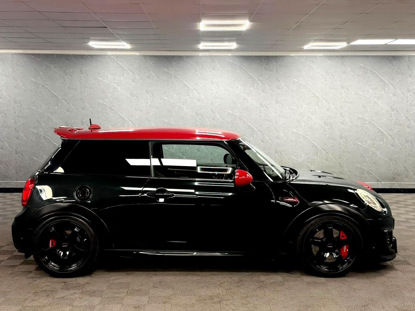 2015 MINI Hatch - Thumbnail 32