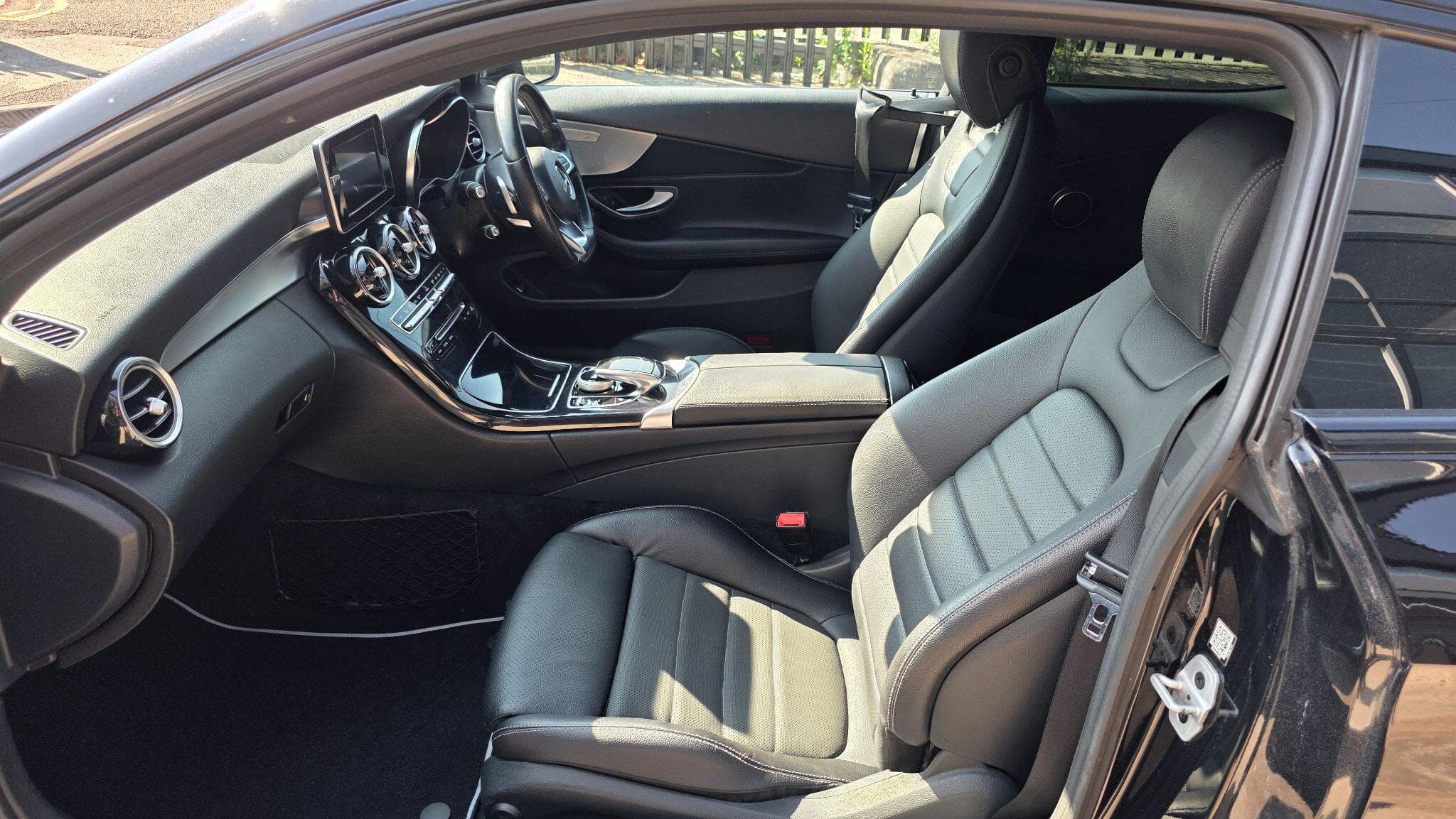 2016 Mercedes-Benz C Class - Thumbnail 15