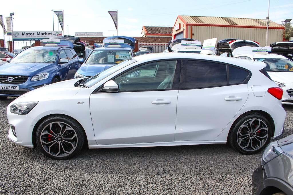 2019 Ford Focus - Thumbnail 5