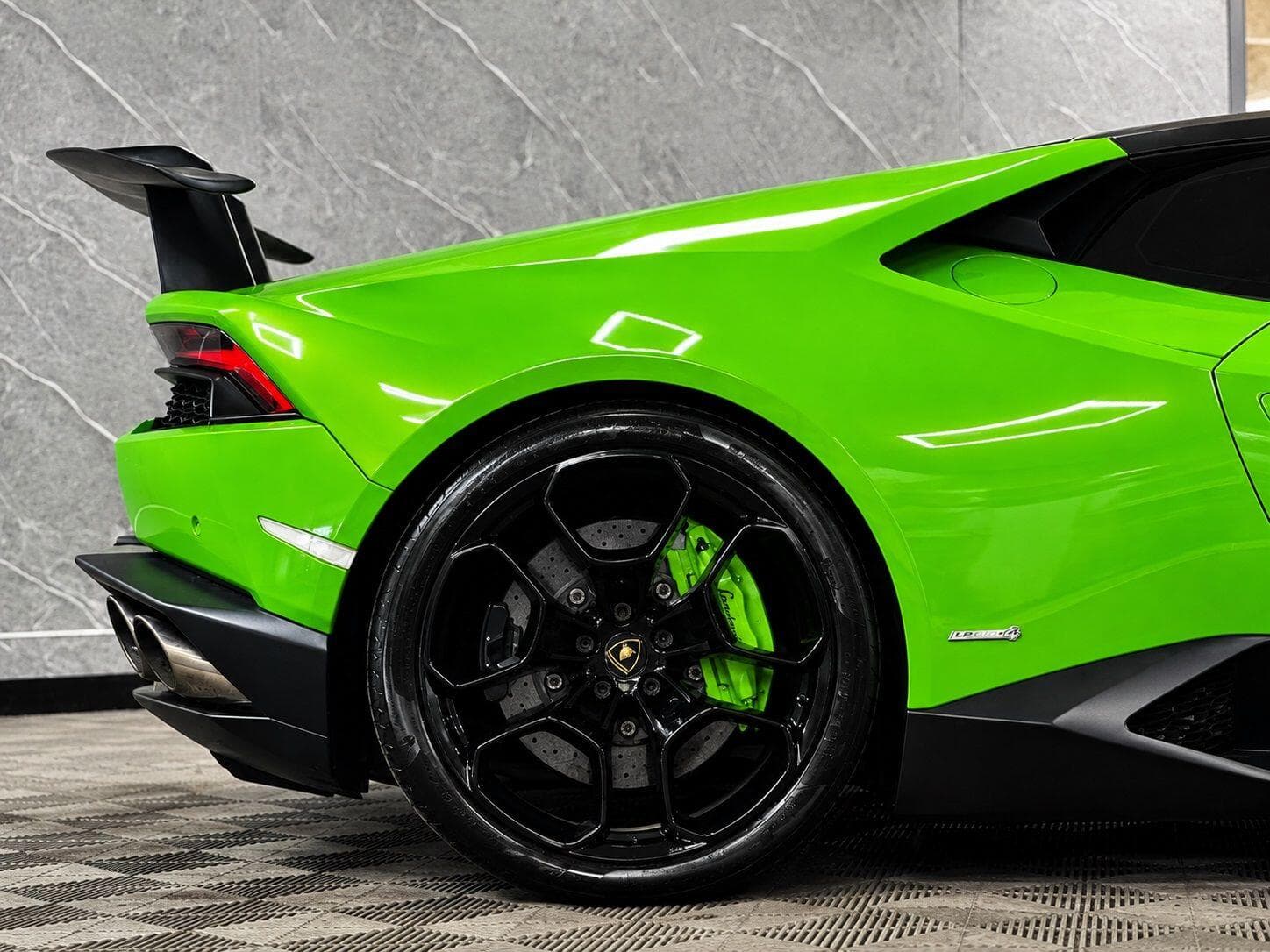 2015 Lamborghini Huracan - Thumbnail 5