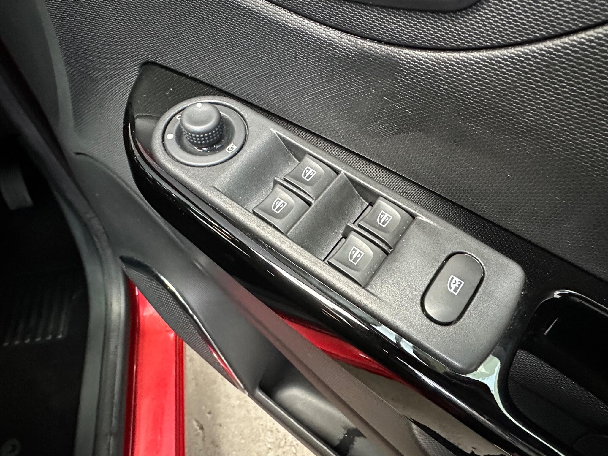 2014 Renault Captur - Thumbnail 24