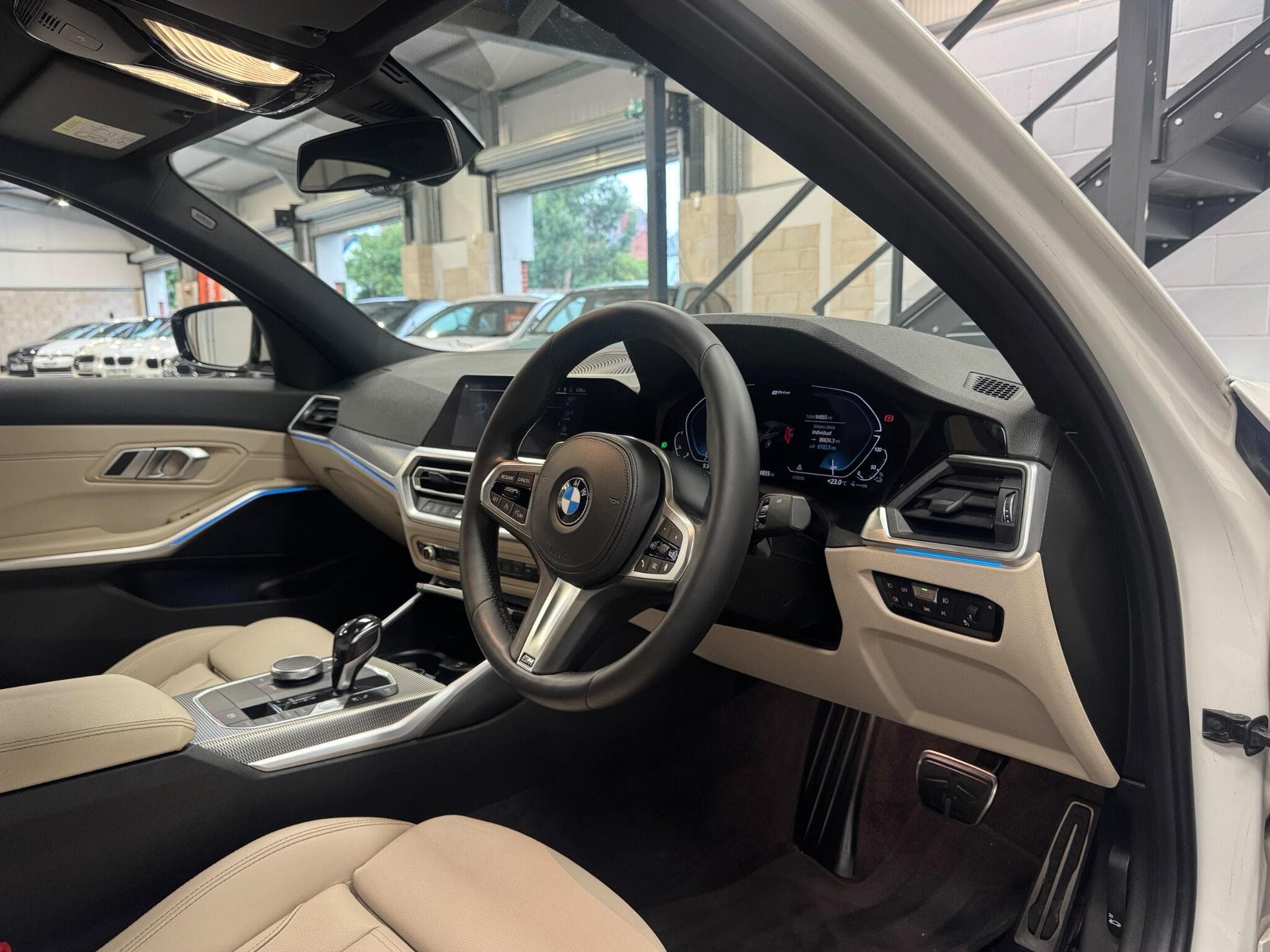 2020 BMW 3 Series - Thumbnail 23