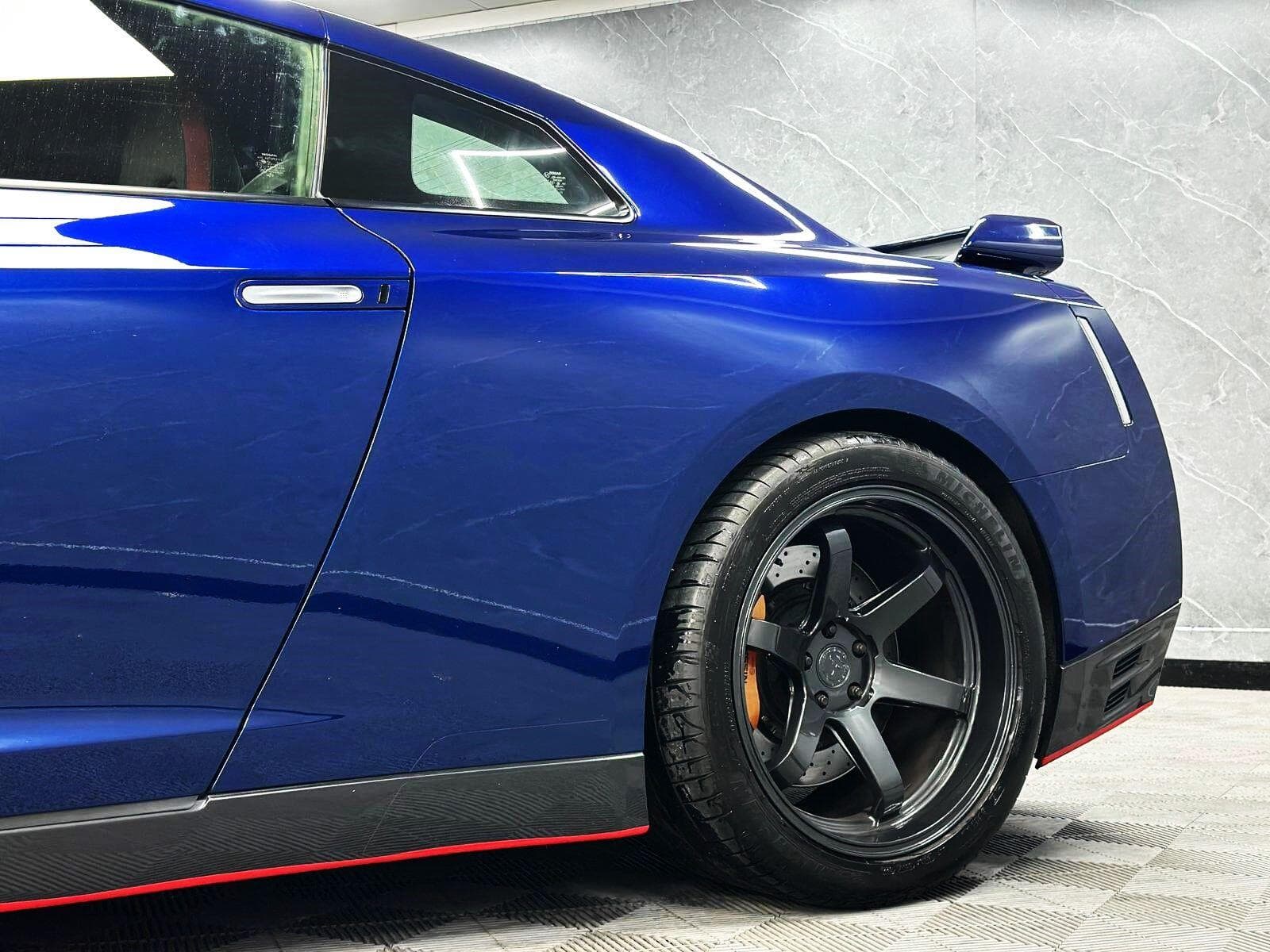 2012 Nissan GT-R - Thumbnail 11