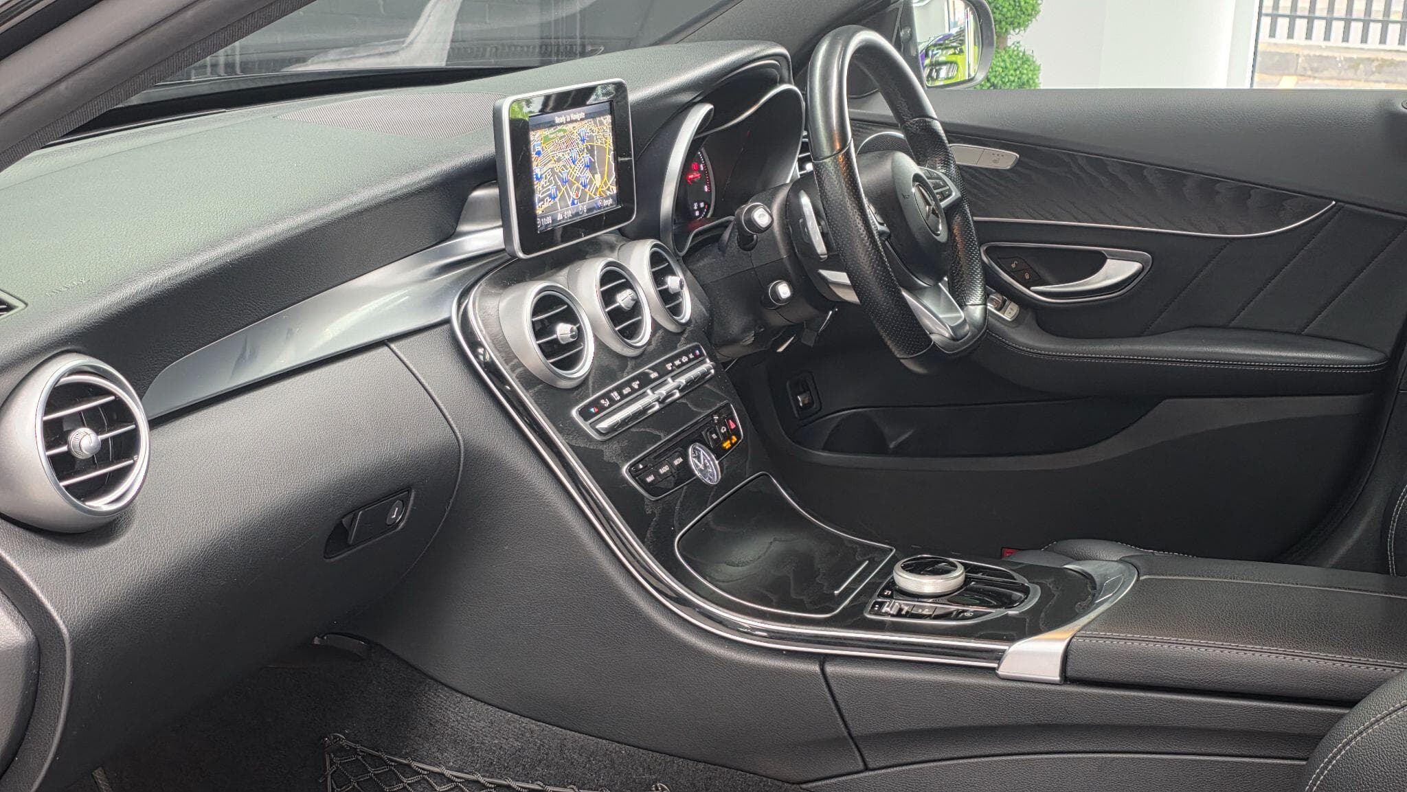 2018 Mercedes-Benz C Class - Thumbnail 23