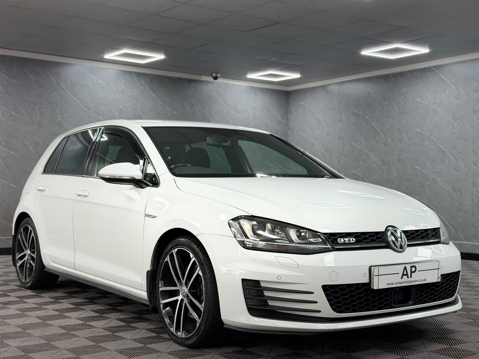 2015 Volkswagen Golf - Thumbnail 11
